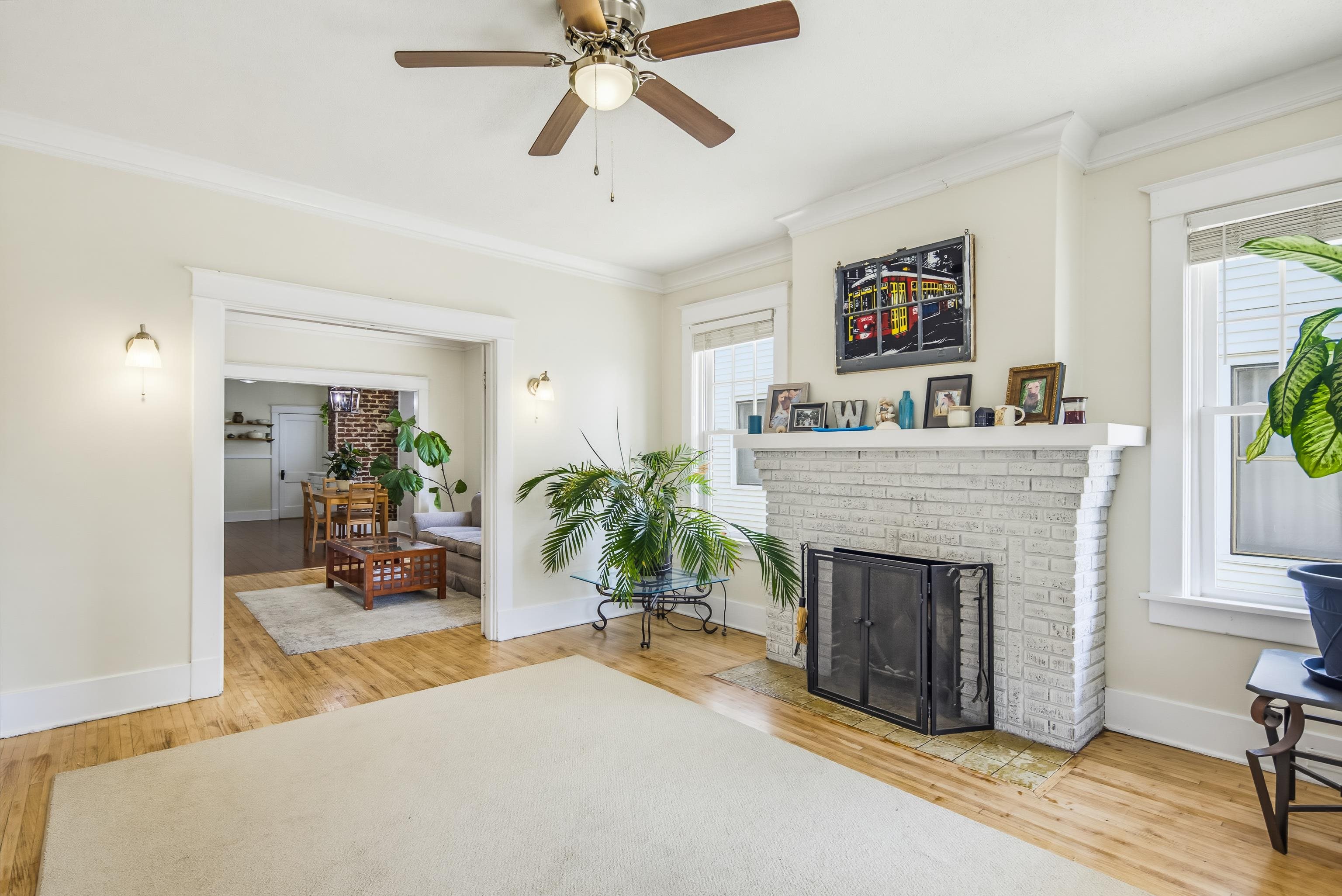 297 N Montgomery St Property Photo 6