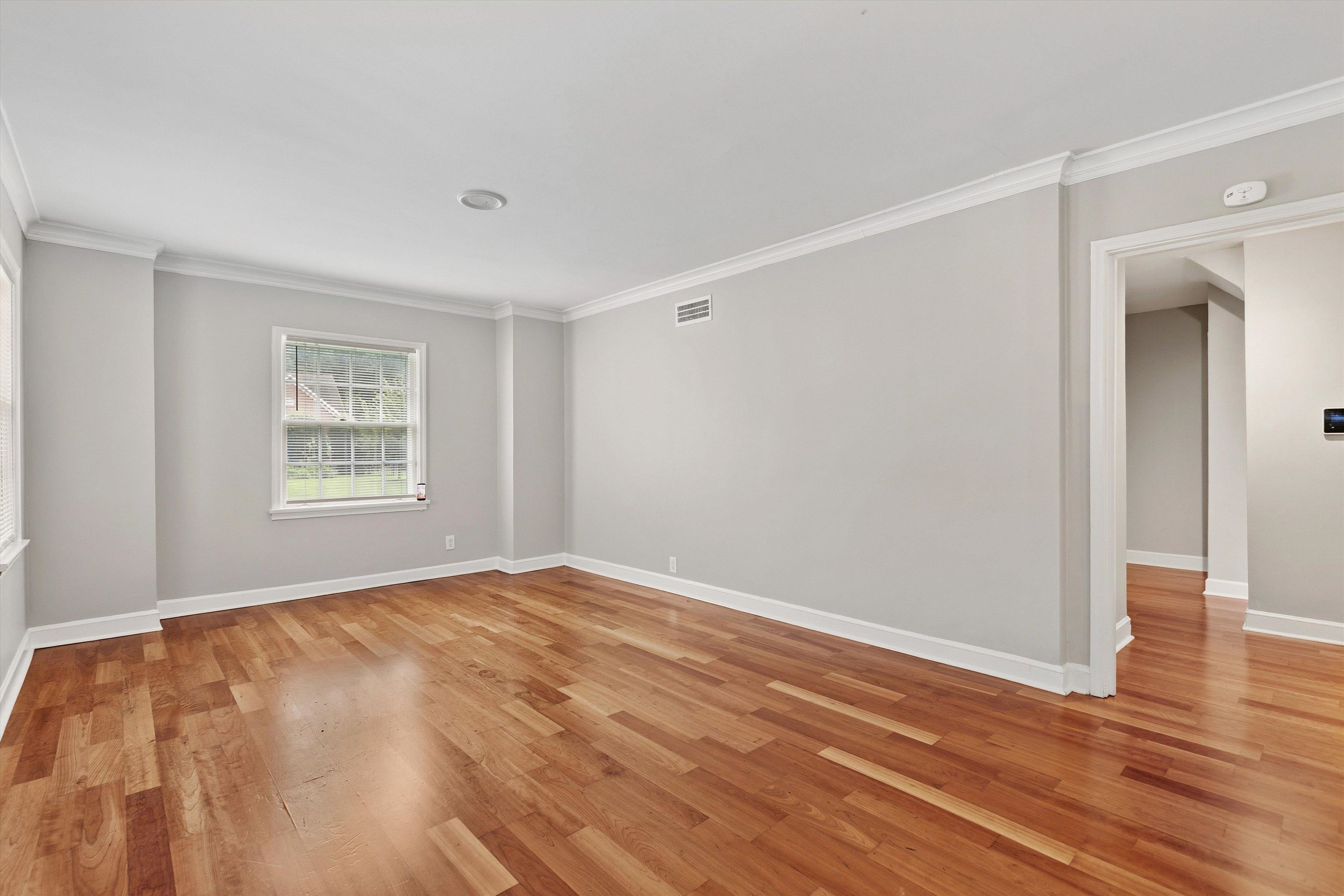 2542 N Edwin Cir Property Photo 7