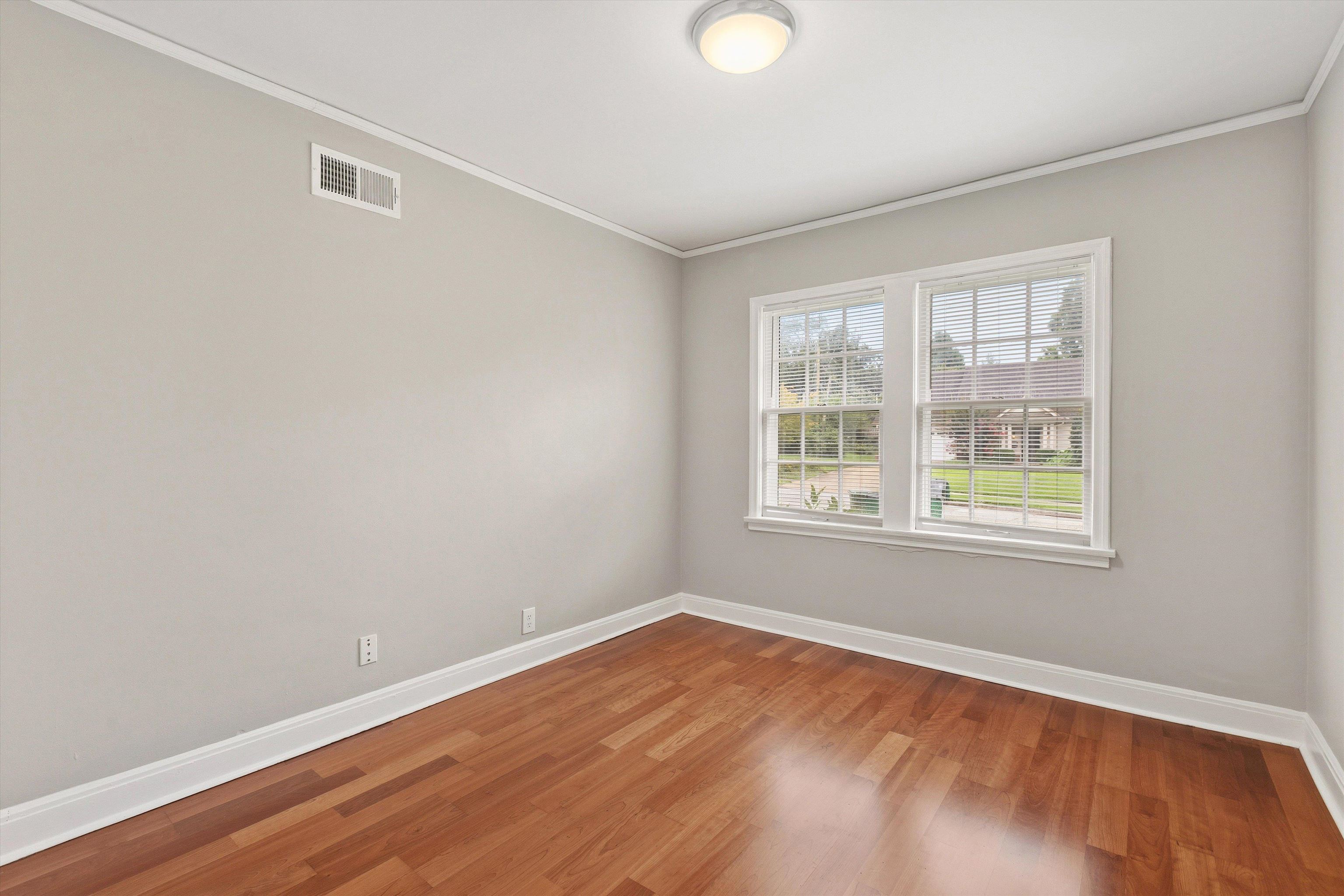 2542 N Edwin Cir Property Photo 14