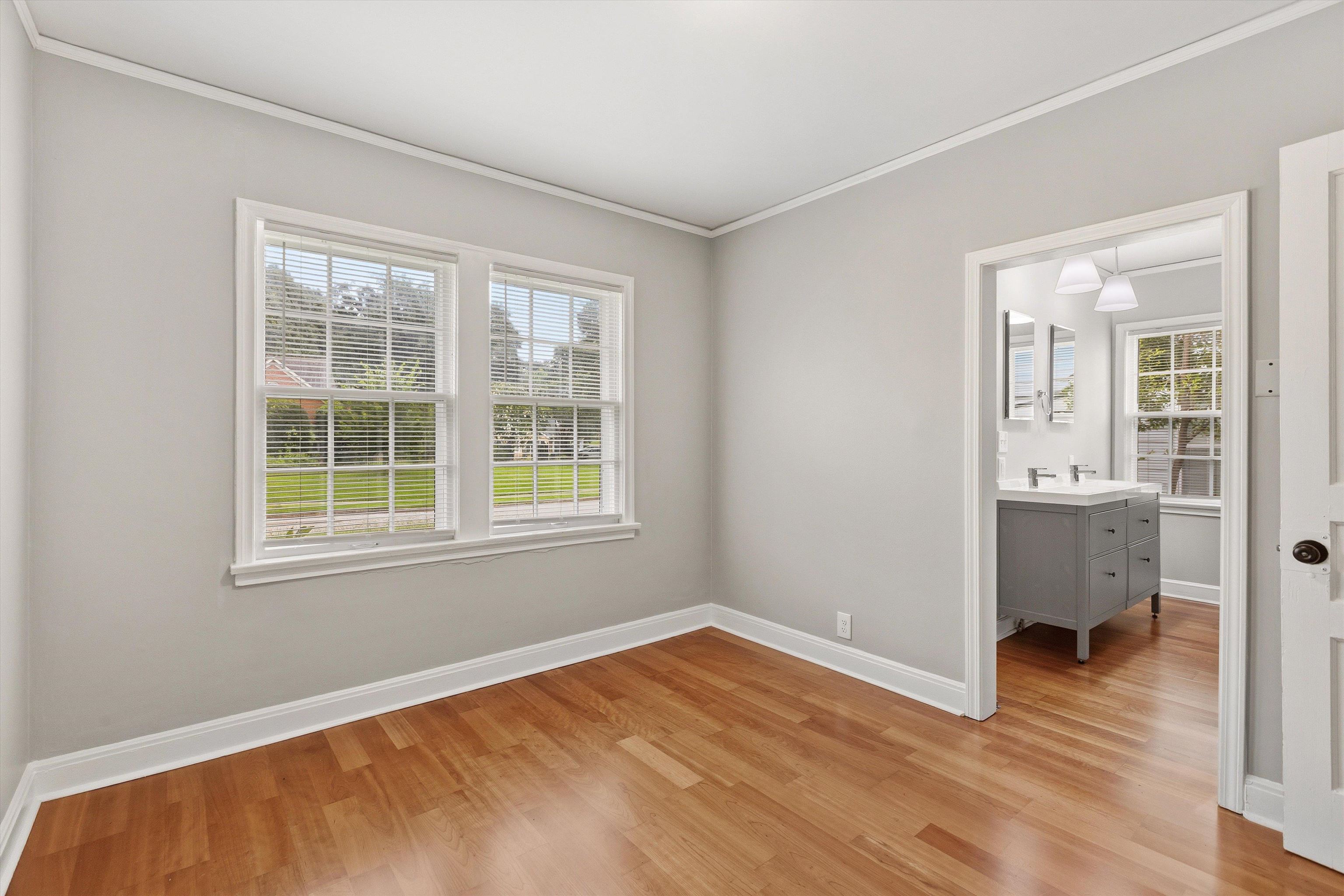 2542 N Edwin Cir Property Photo 16