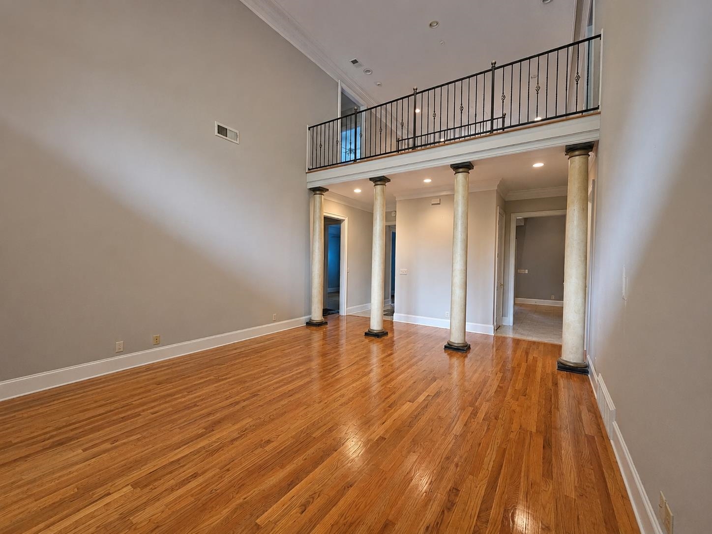 3598 Golf Walk Cir E Property Photo 8