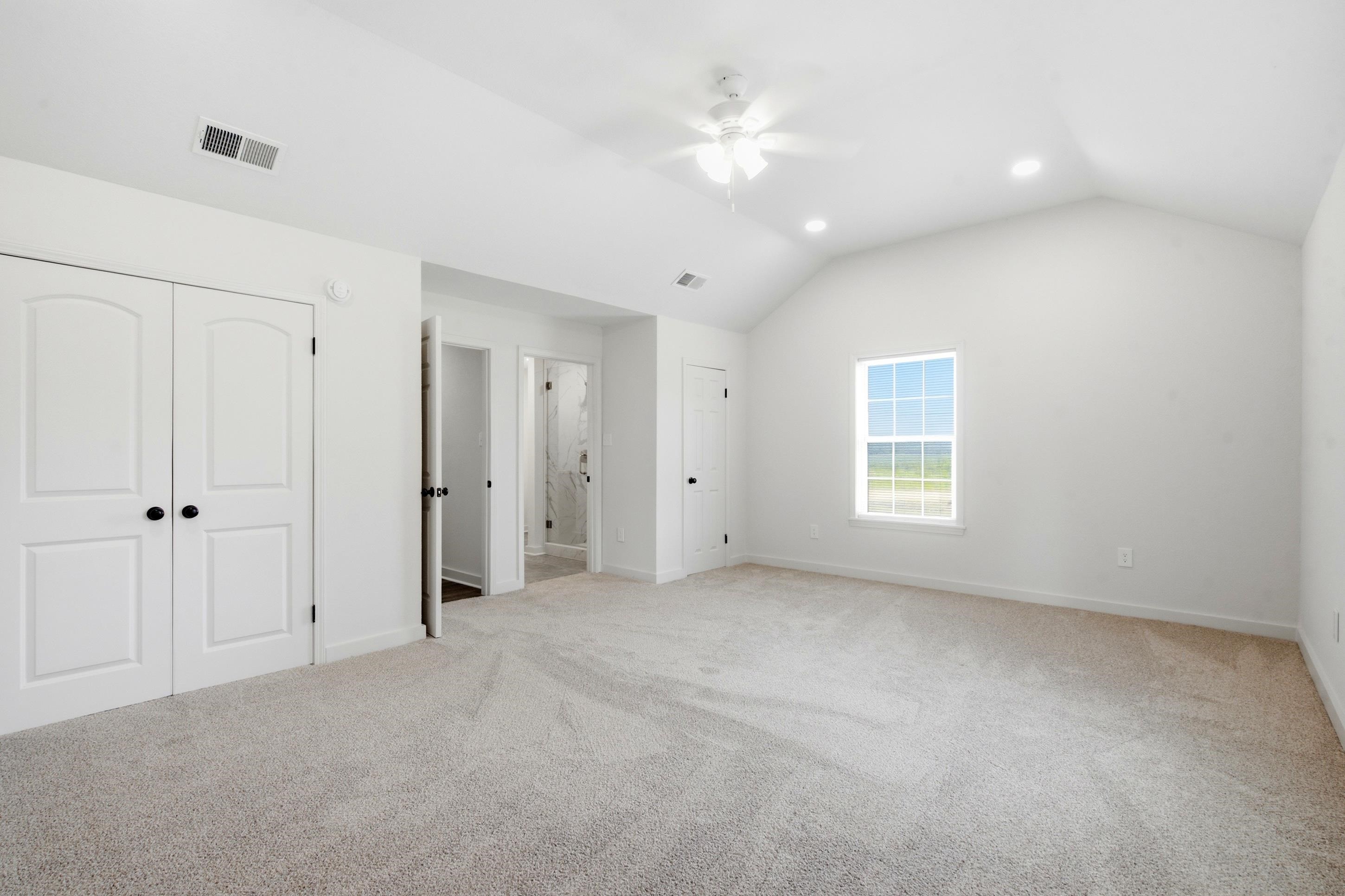 995 Feathers Chapel Dr Property Photo 9