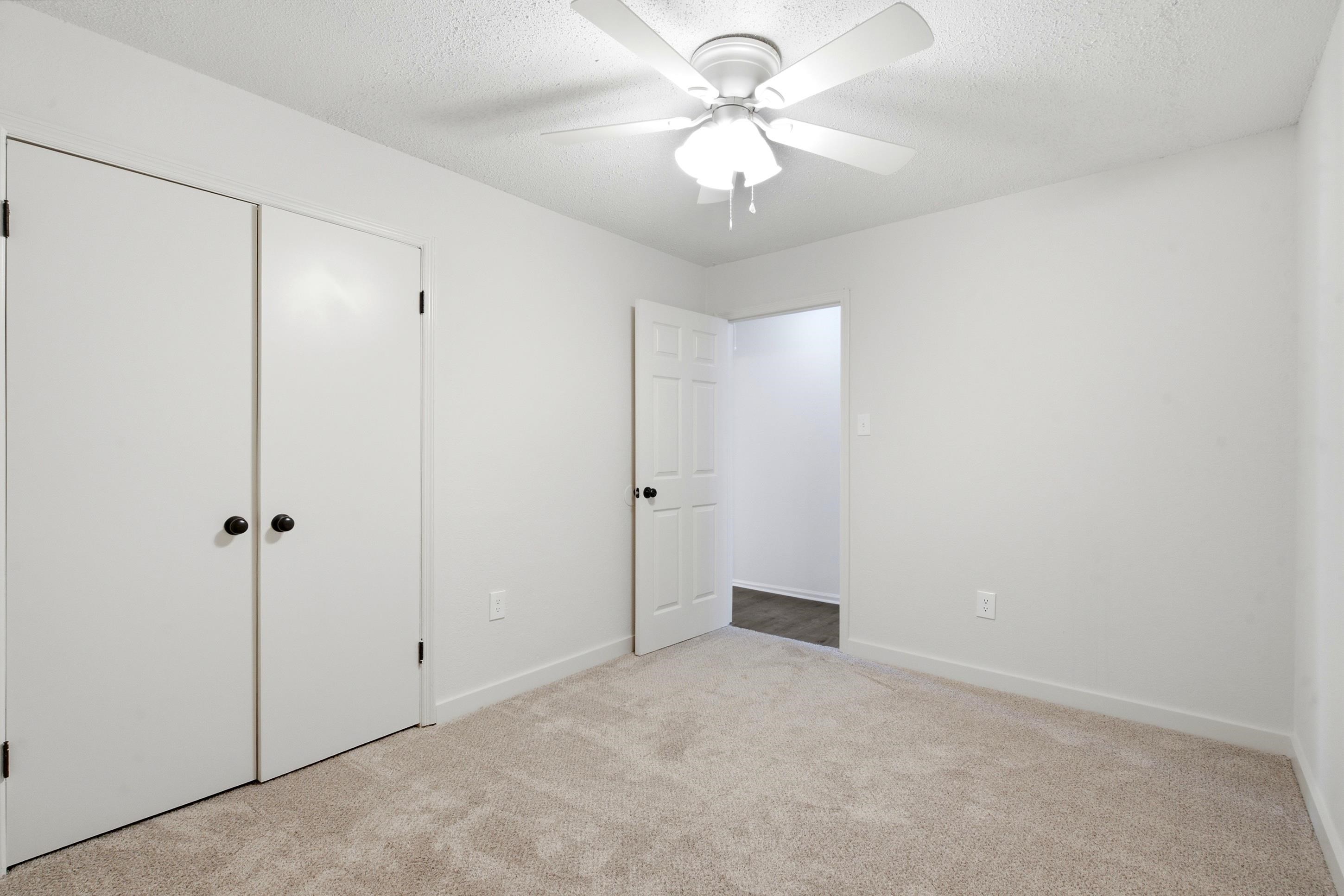 995 Feathers Chapel Dr Property Photo 12