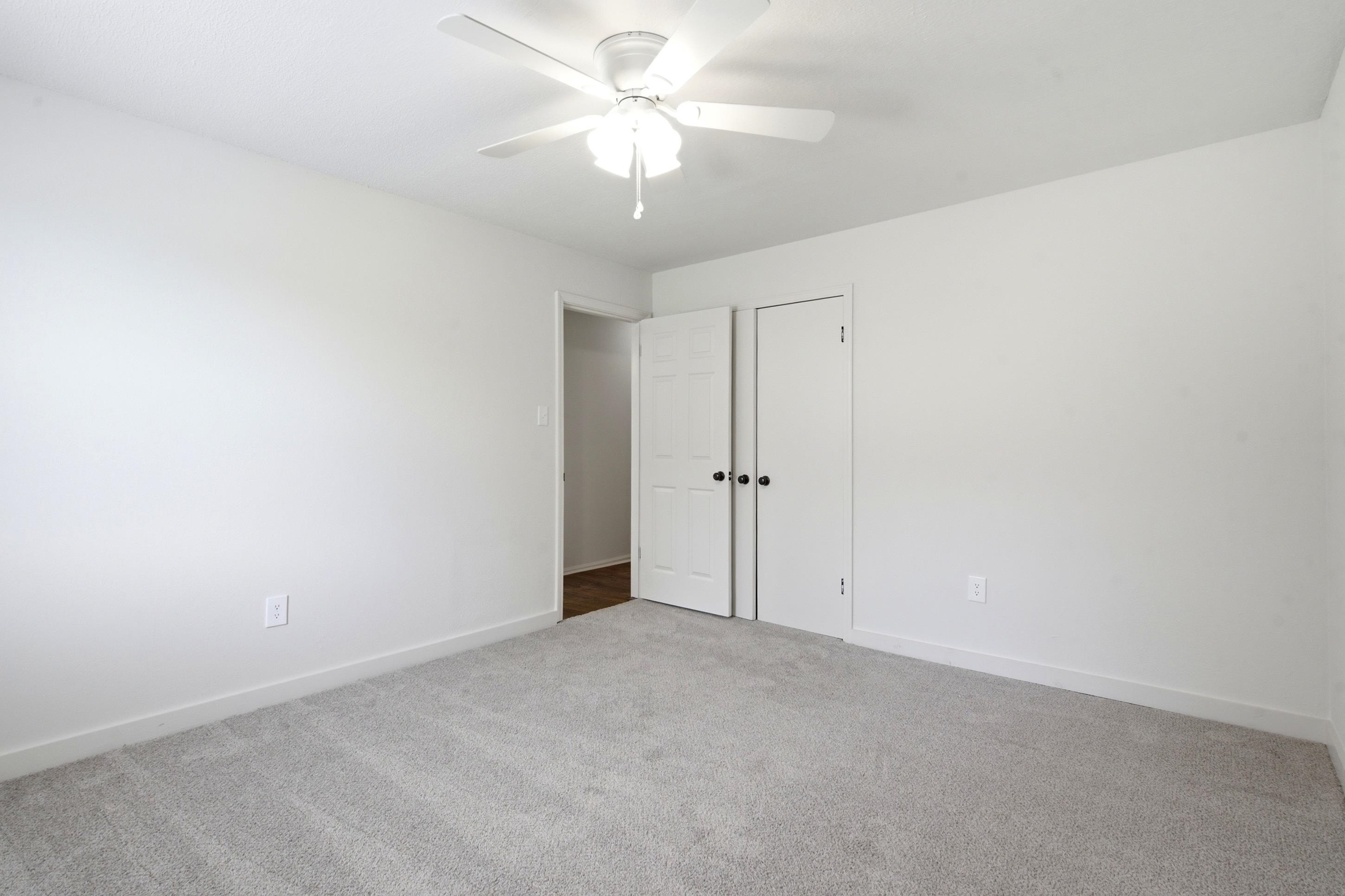 995 Feathers Chapel Dr Property Photo 14