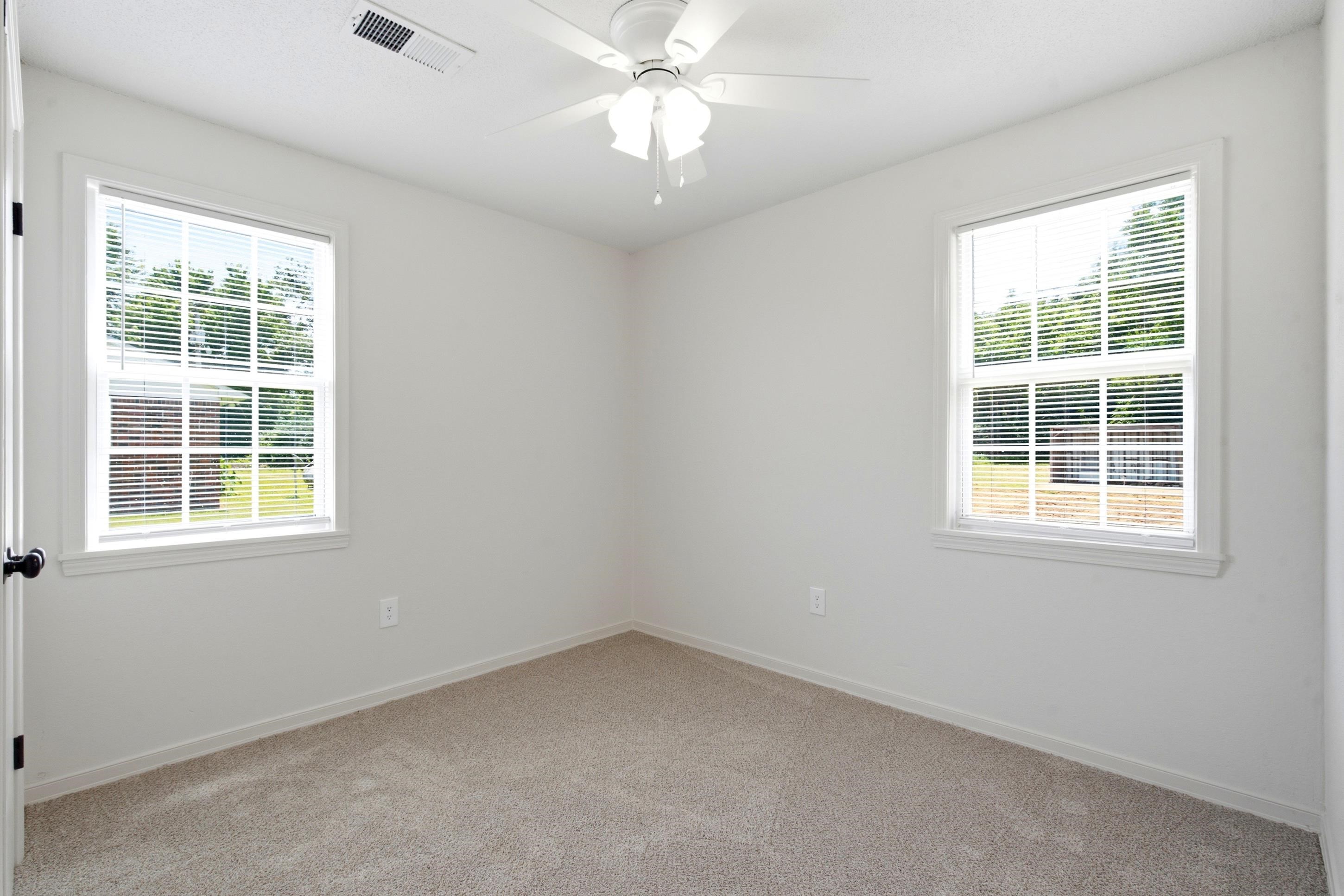 995 Feathers Chapel Dr Property Photo 16