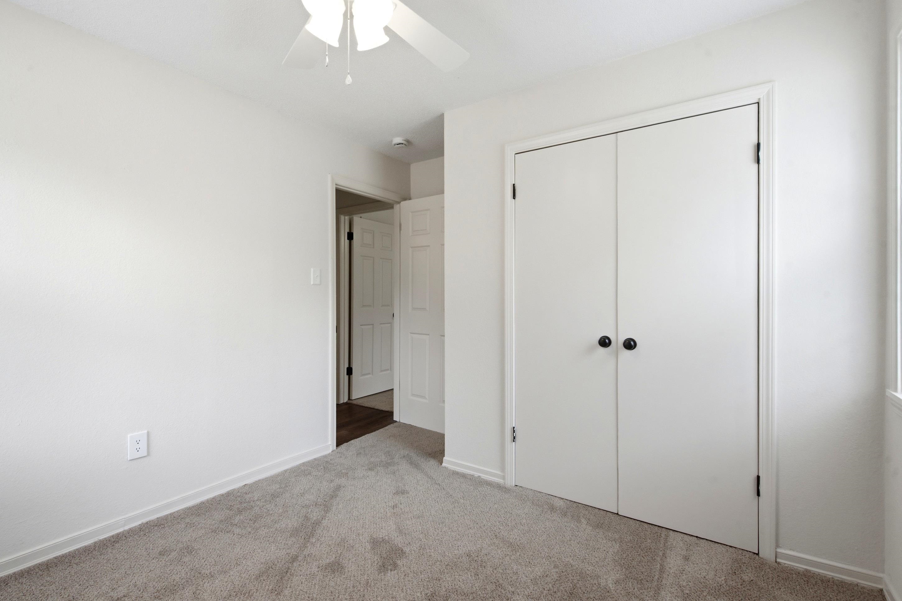 995 Feathers Chapel Dr Property Photo 17
