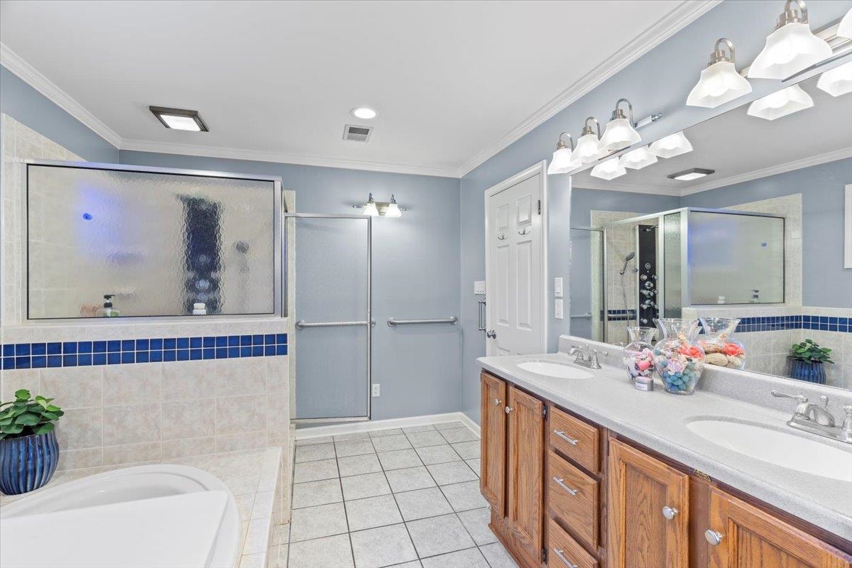 3841 Altruria Rd Property Photo 17