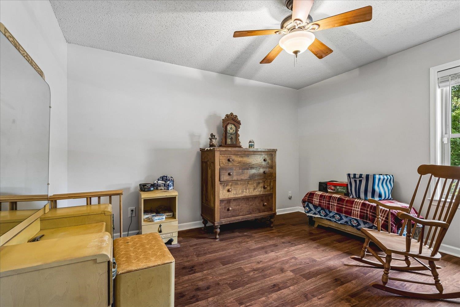 2605 Surrey Wood Dr Property Photo 15
