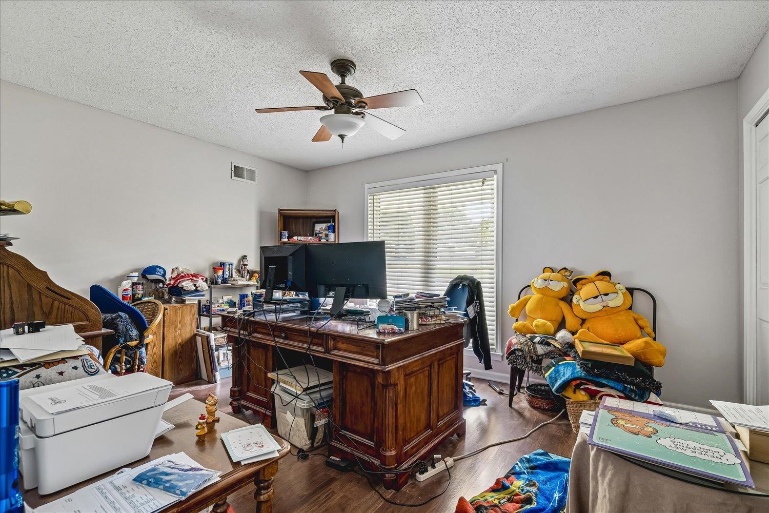2605 Surrey Wood Dr Property Photo 17