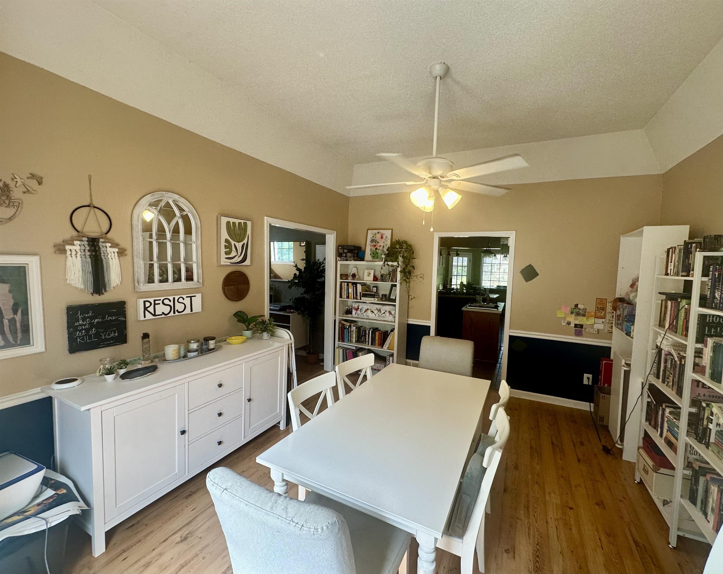2217 Oak Hollow Ln Property Photo 8