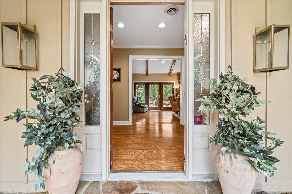 8594 Buckthorn Cv Property Photo 3