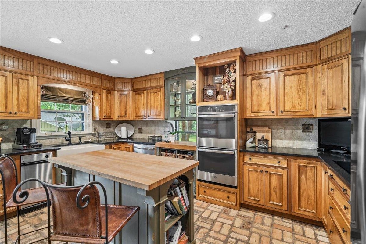 8594 Buckthorn Cv Property Photo 8