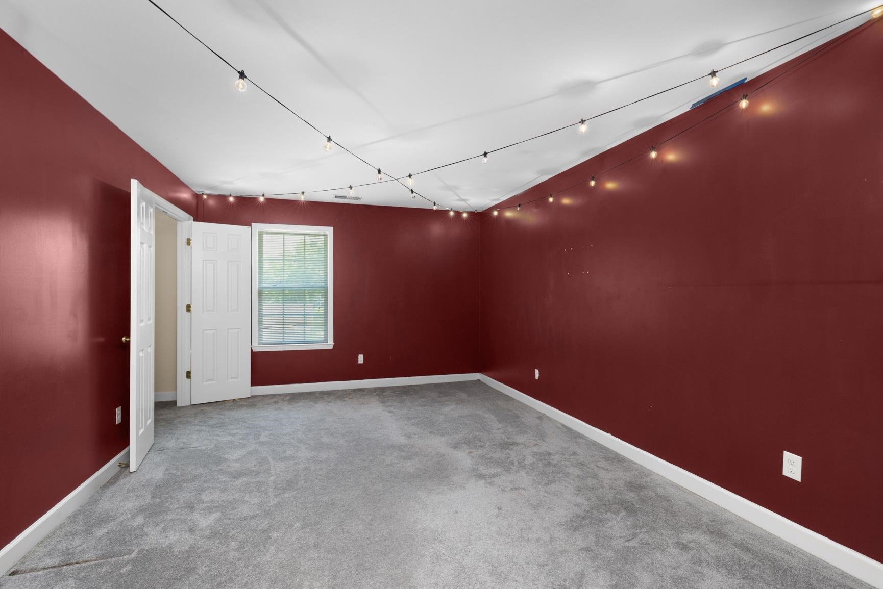 470 Hotel Ave Property Photo 32