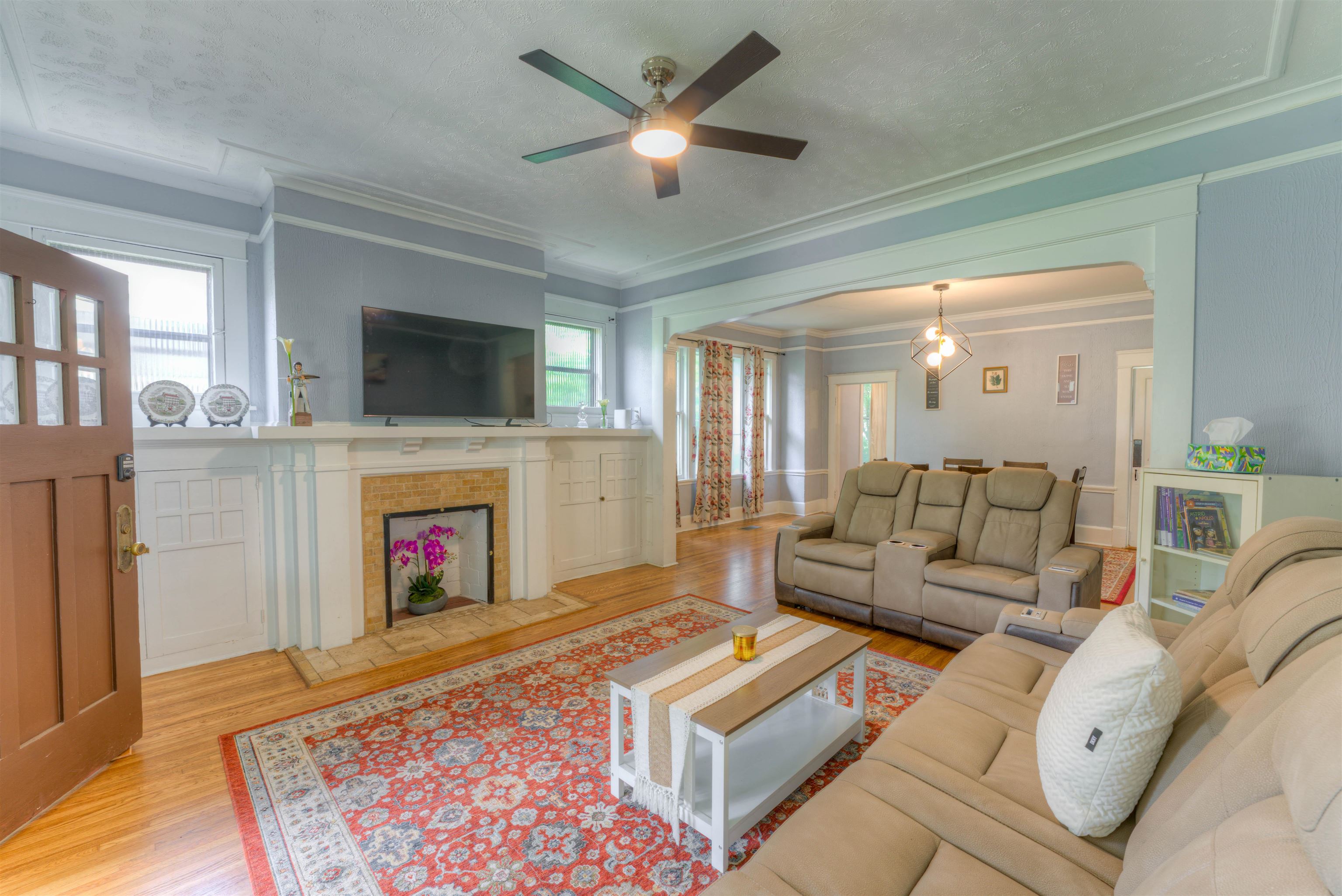 30 S Barksdale St Property Photo 4