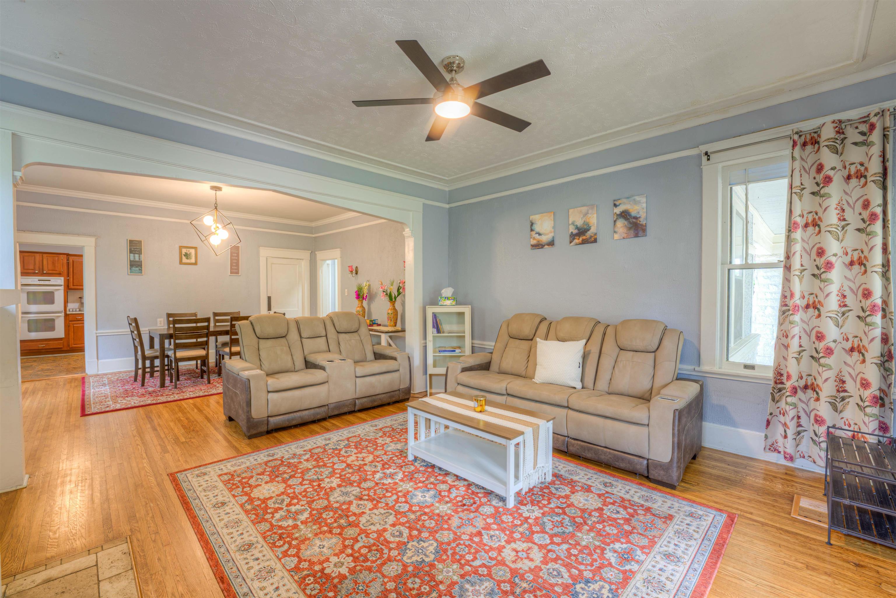30 S Barksdale St Property Photo 5