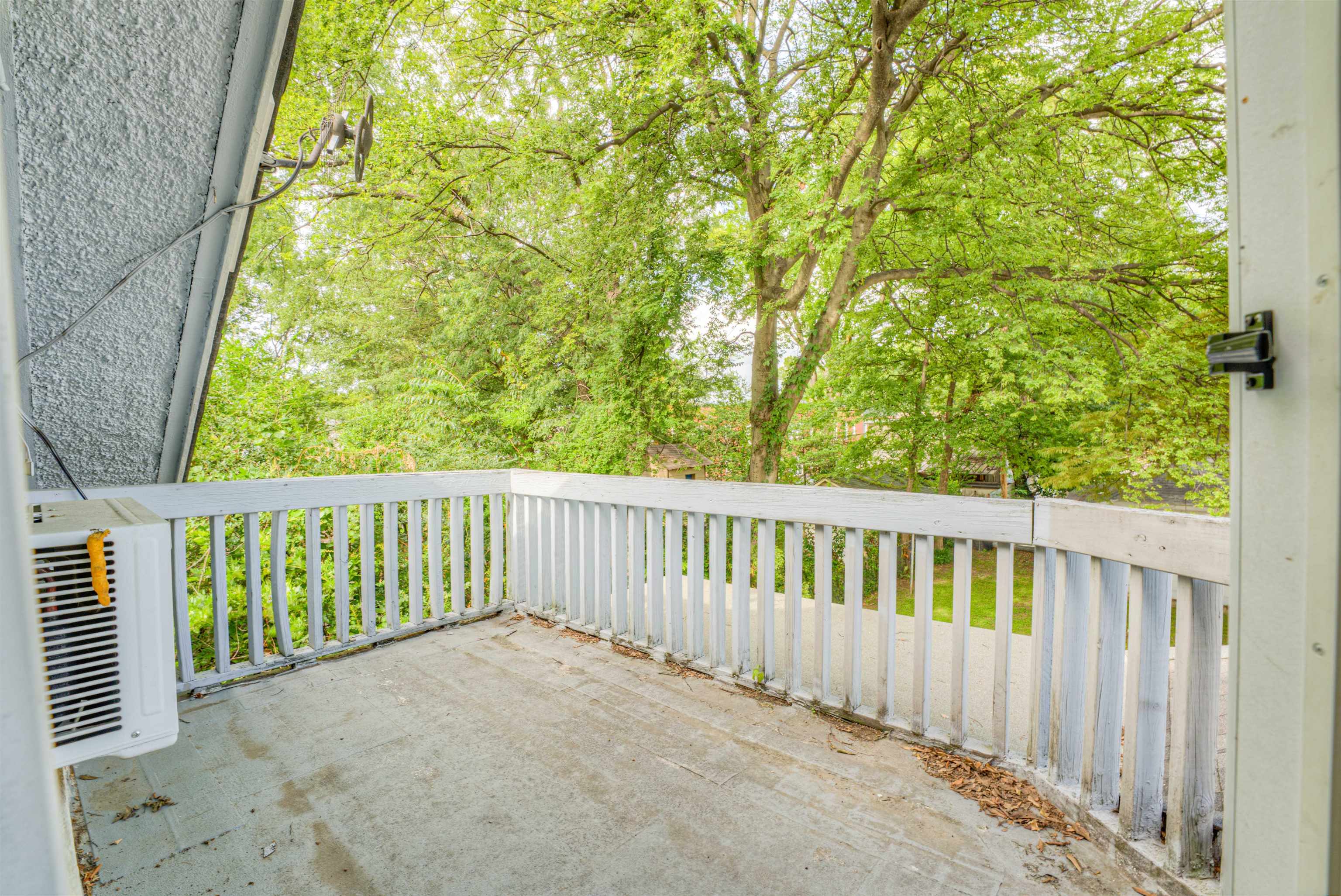 30 S Barksdale St Property Photo 17