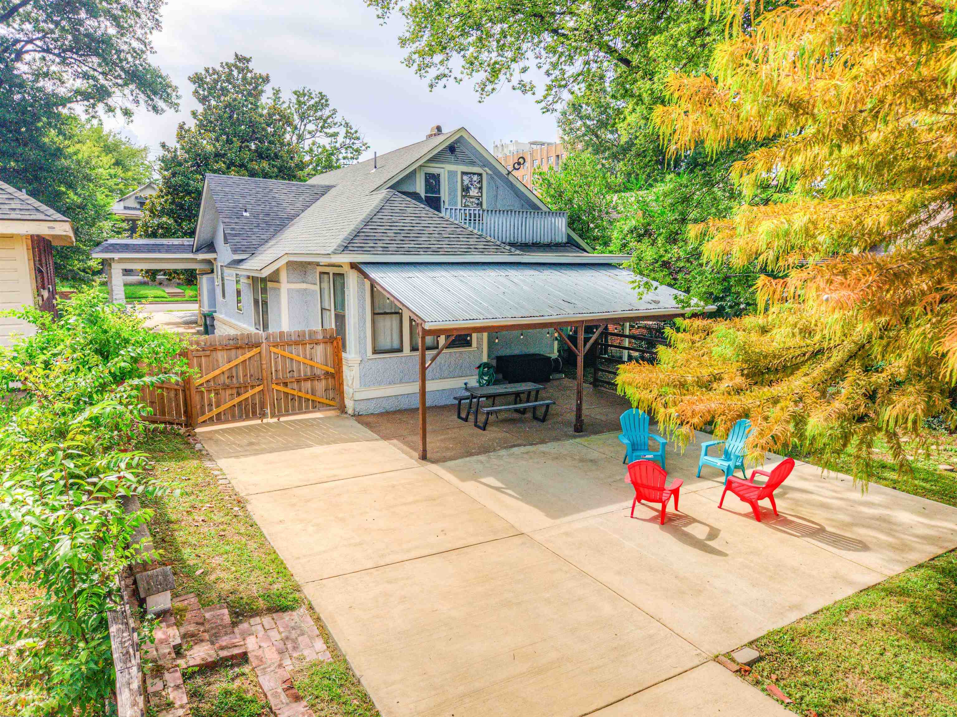 30 S Barksdale St Property Photo 21
