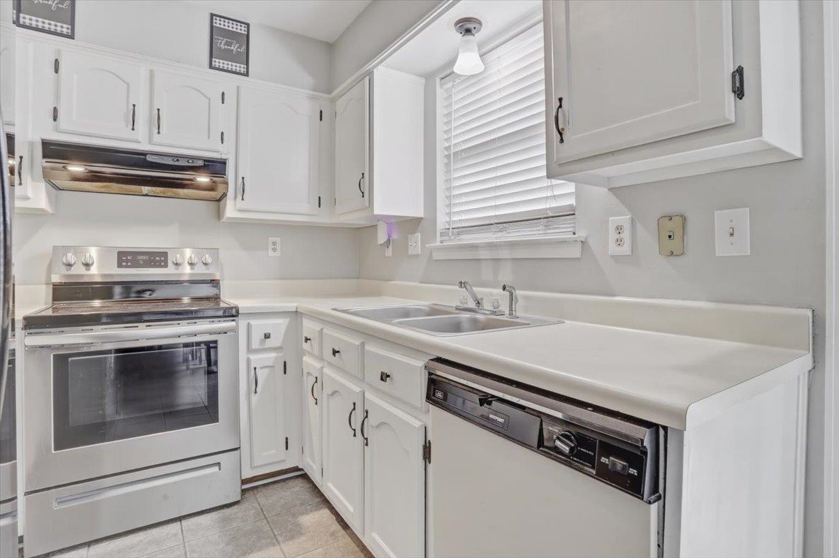 6963 Dokkum Cv Property Photo 6