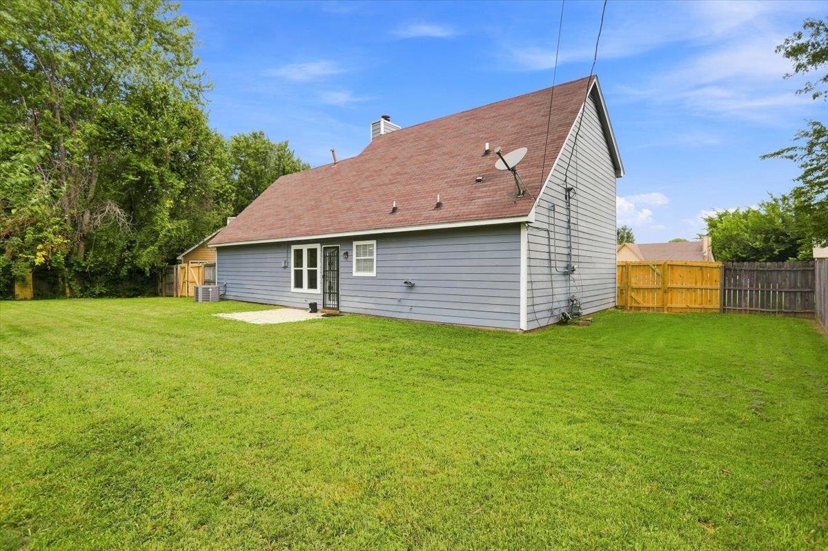 6963 Dokkum Cv Property Photo 14