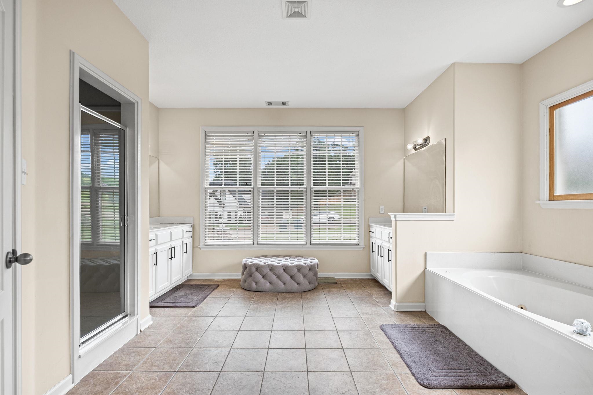 10505 Pisgah Forest Ln Property Photo 9