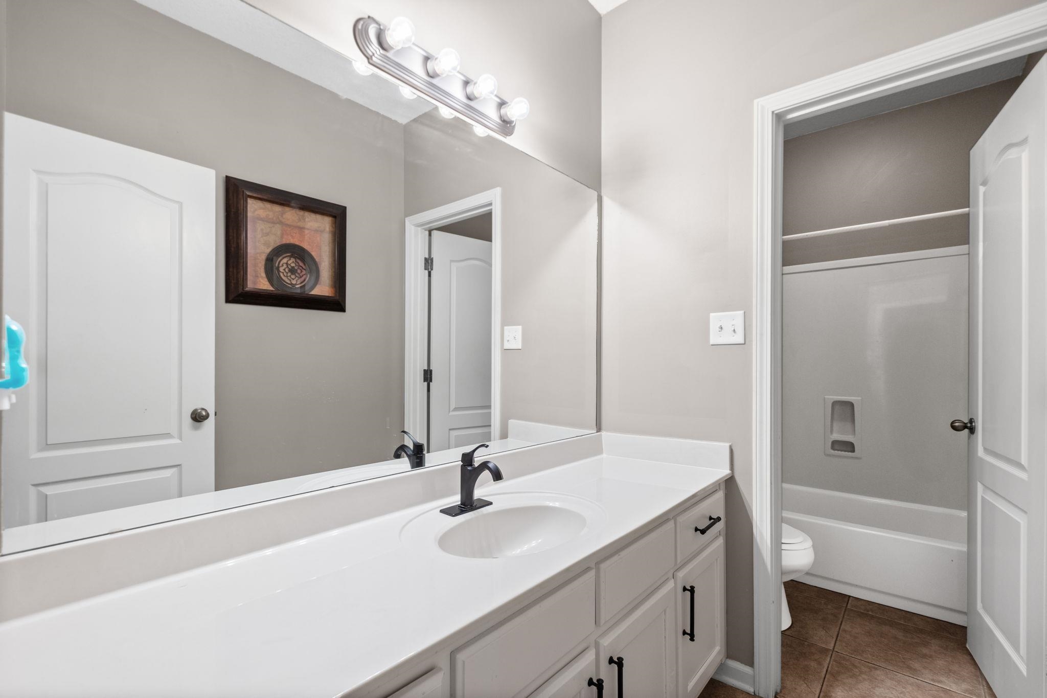10505 Pisgah Forest Ln Property Photo 14