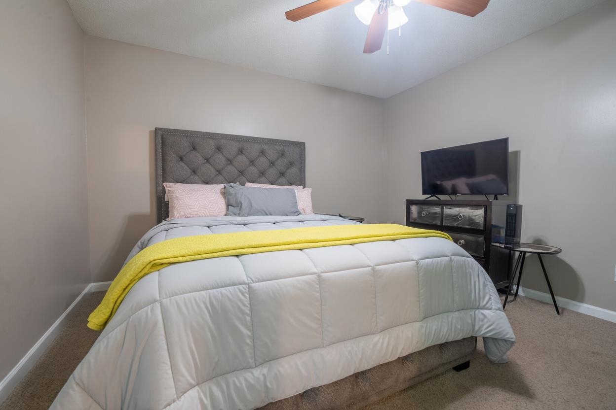 10241 Cottage Oaks Cv Property Photo 11