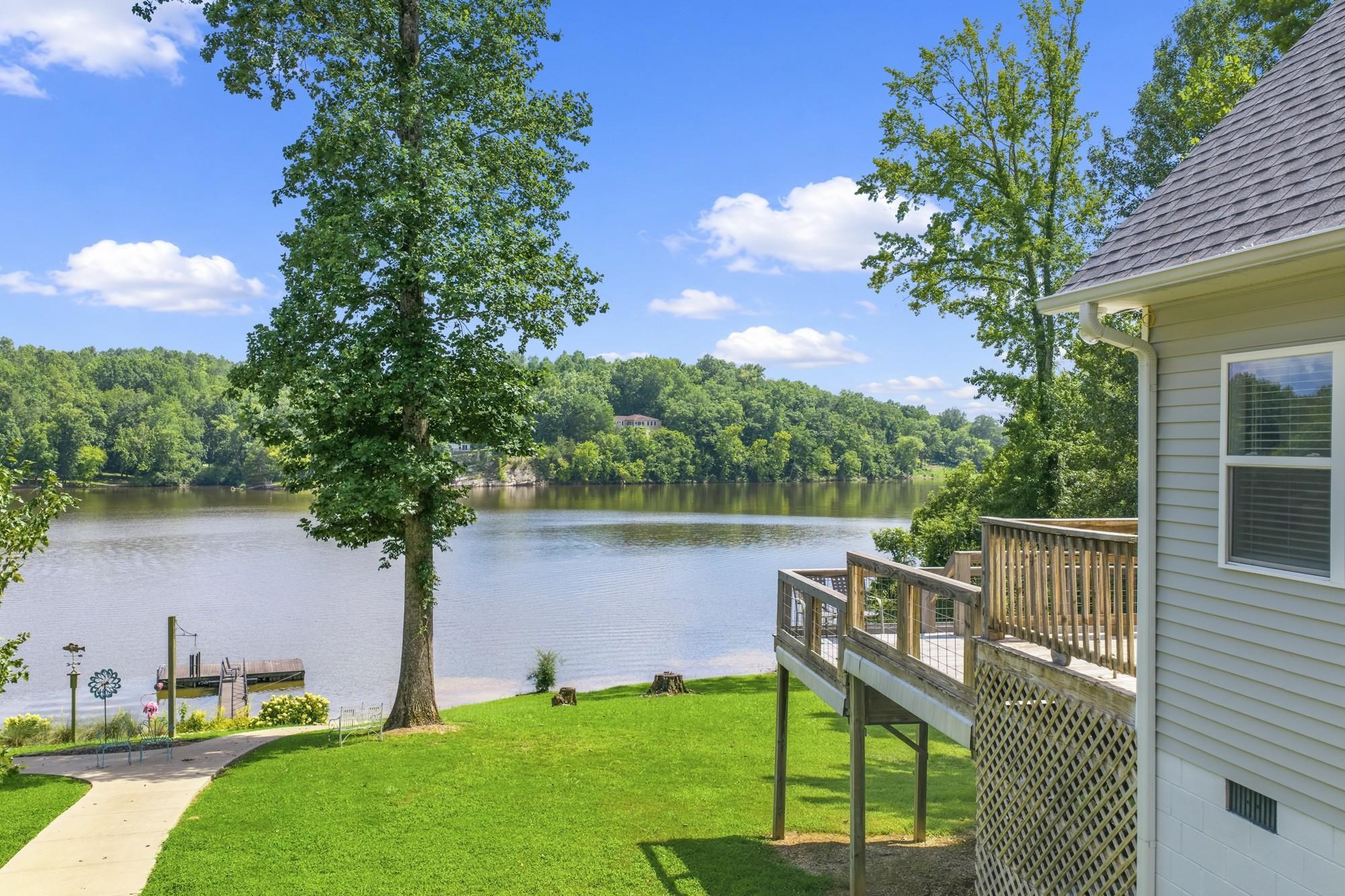 247 Featherfoot Parkway Loop Property Photo 2