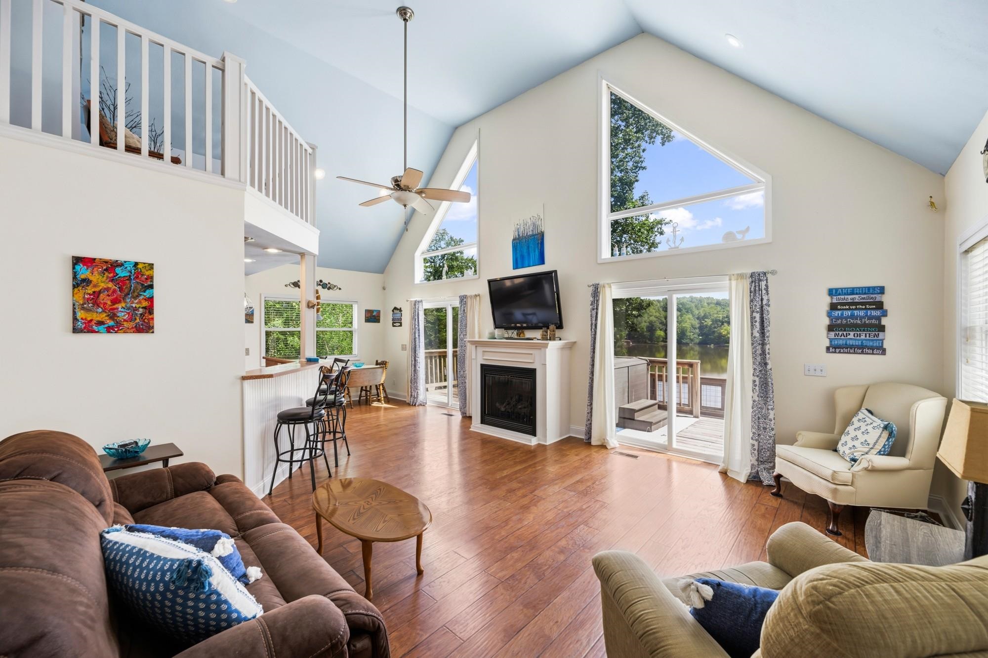 247 Featherfoot Parkway Loop Property Photo 5