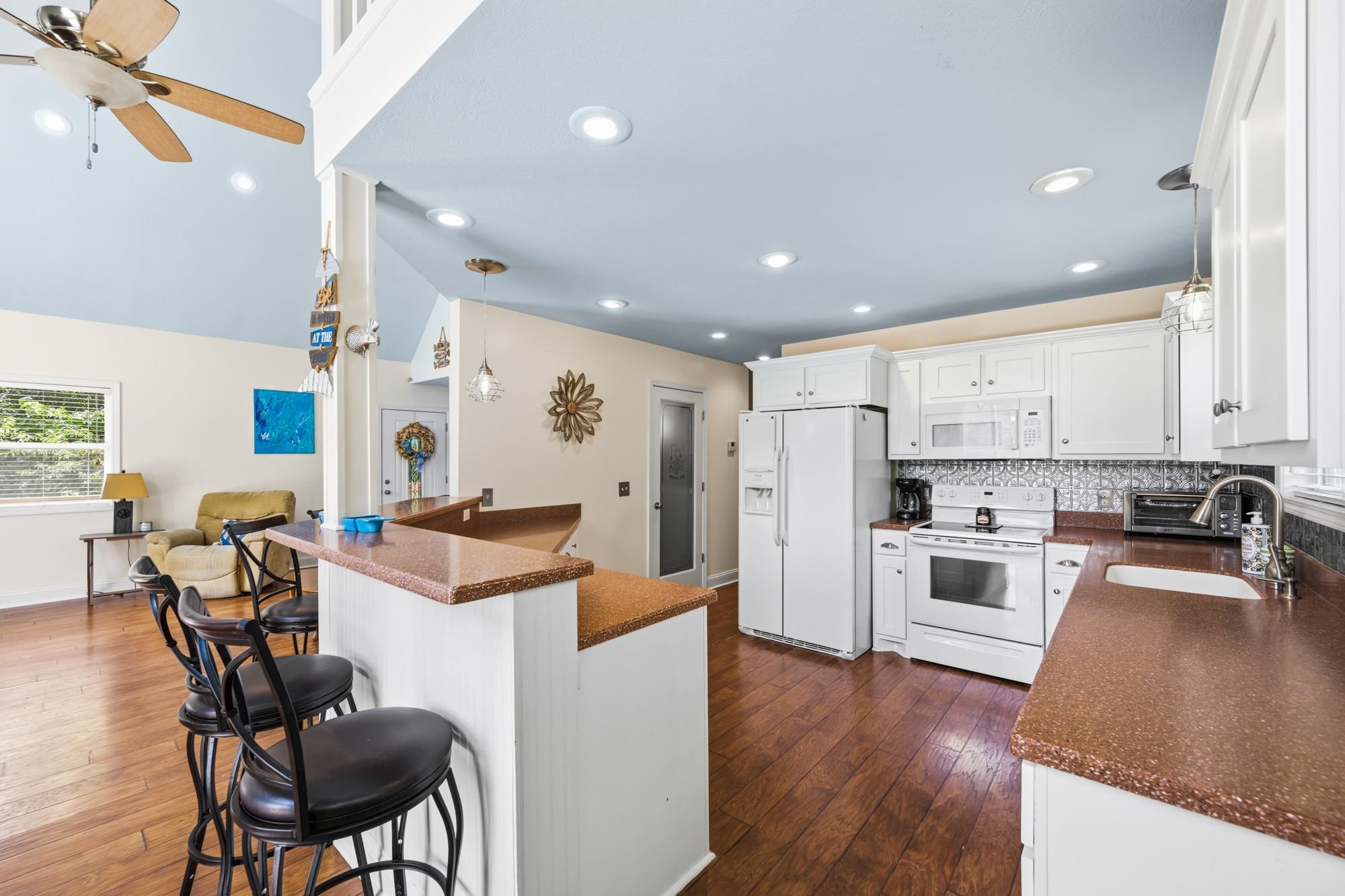 247 Featherfoot Parkway Loop Property Photo 9