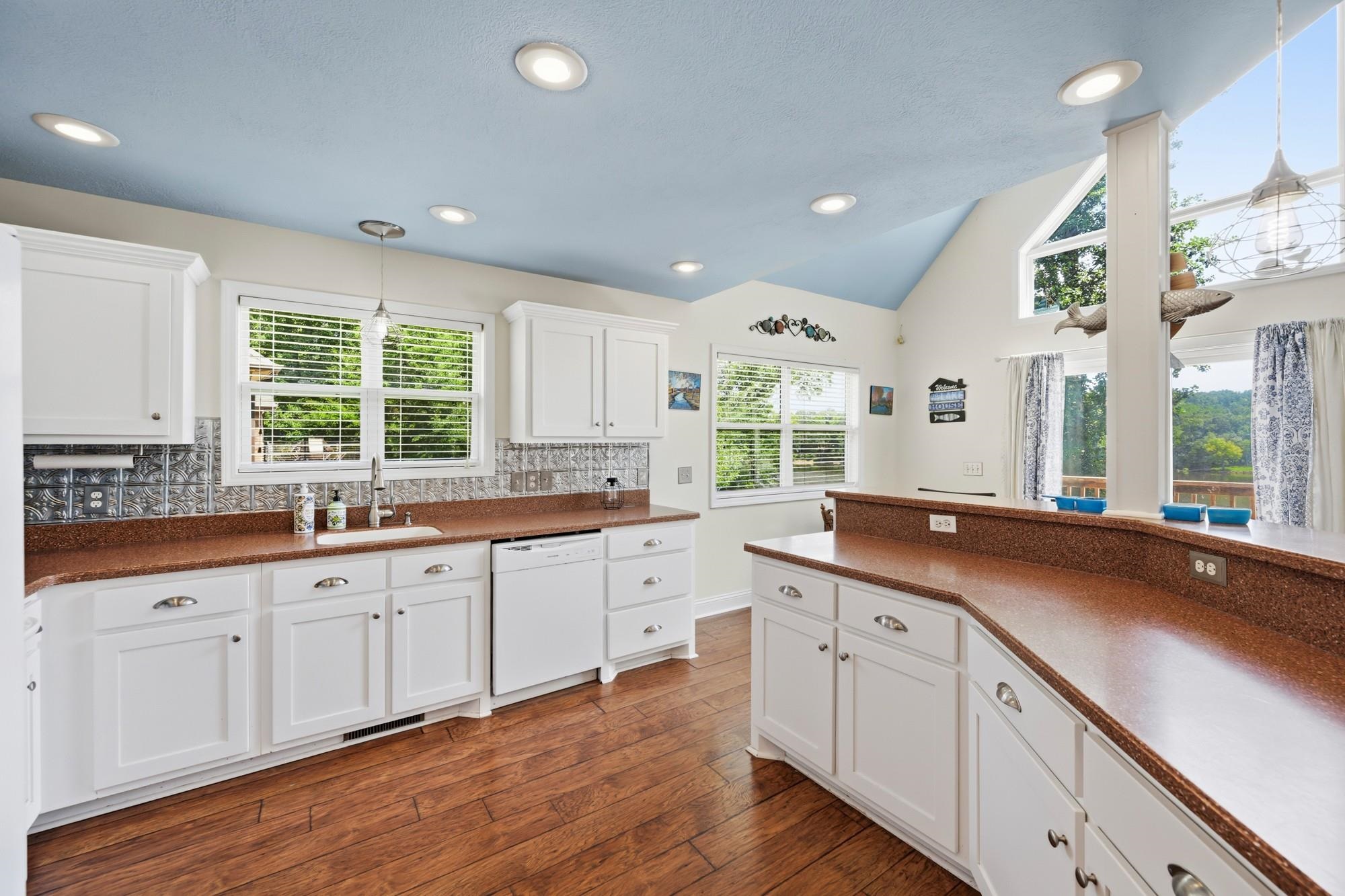 247 Featherfoot Parkway Loop Property Photo 10