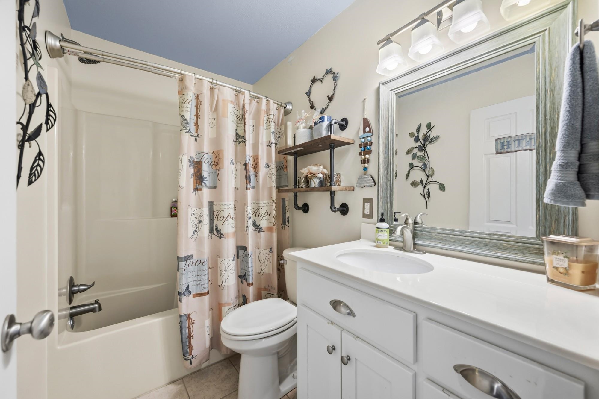 247 Featherfoot Parkway Loop Property Photo 14