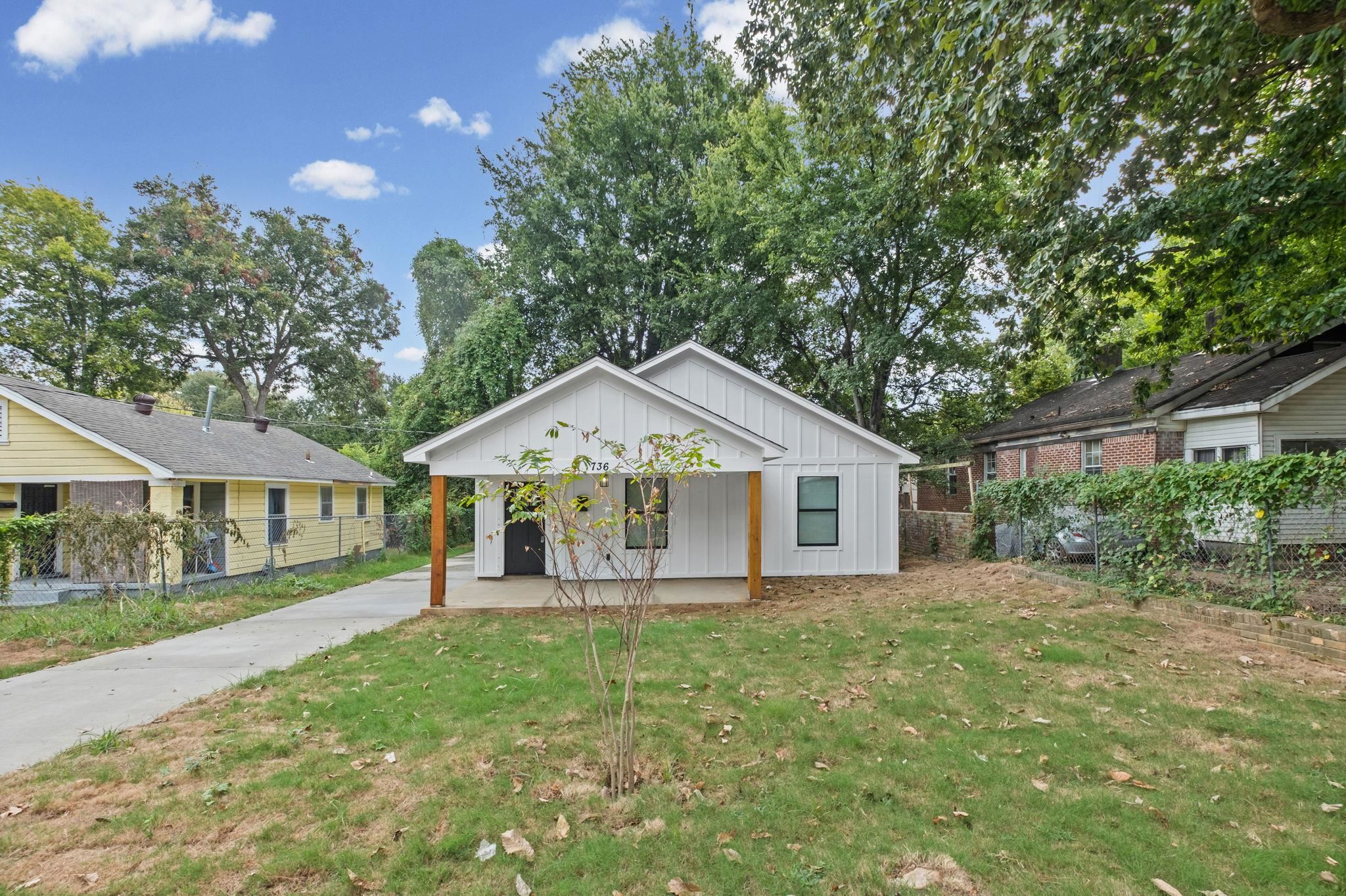 736 Lipford St Property Photo 2