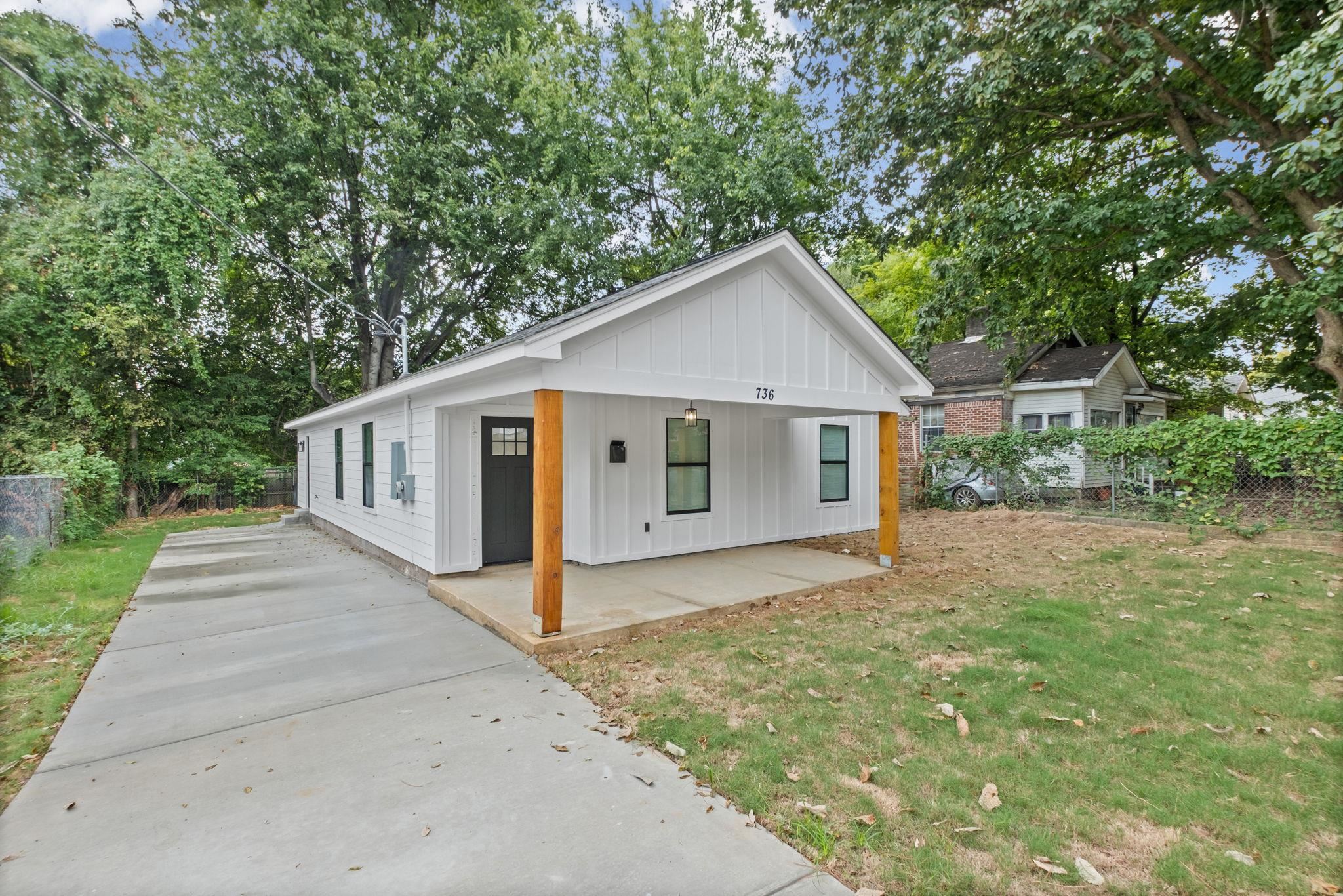 736 Lipford St Property Photo 4