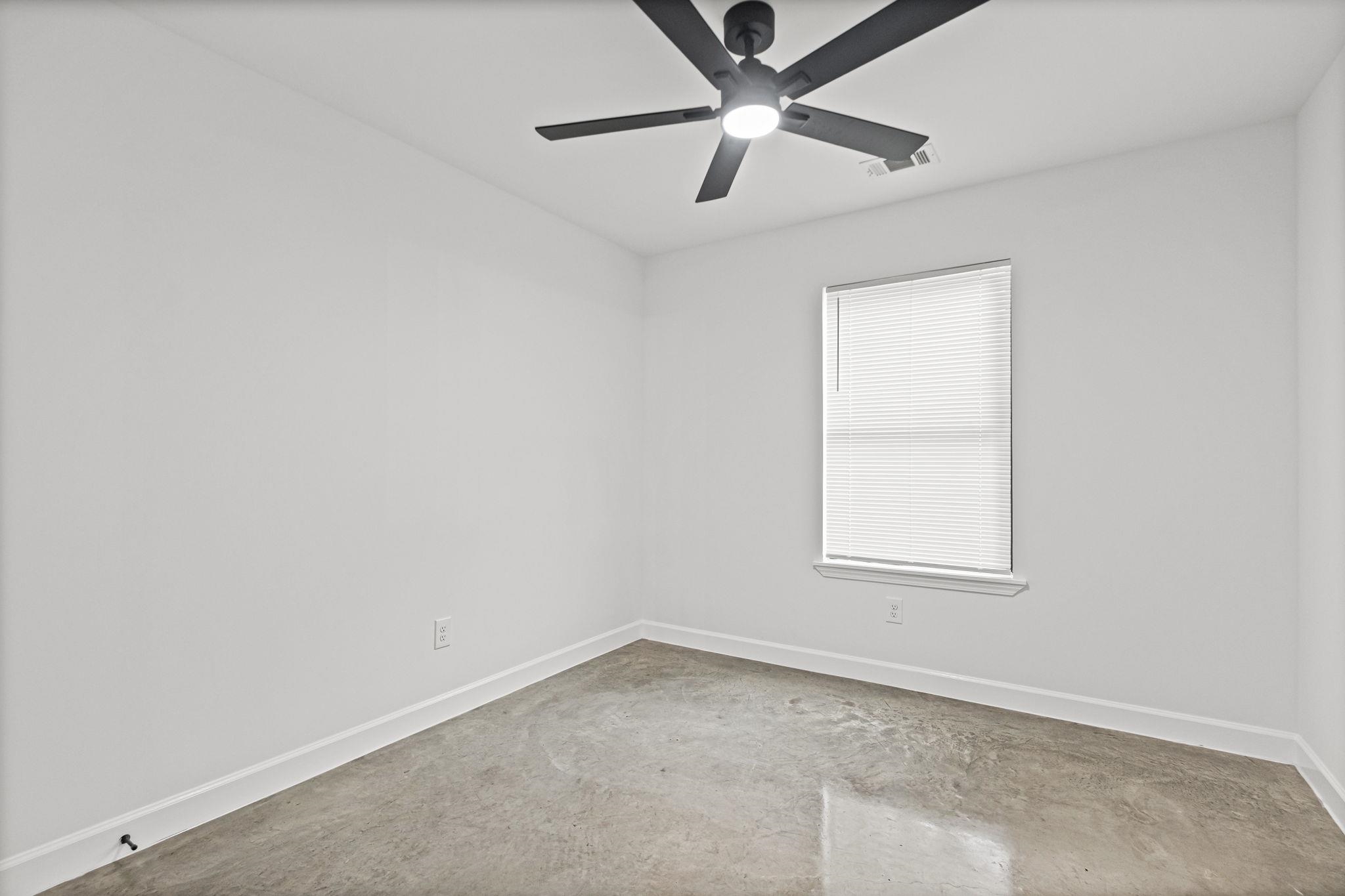 736 Lipford St Property Photo 10