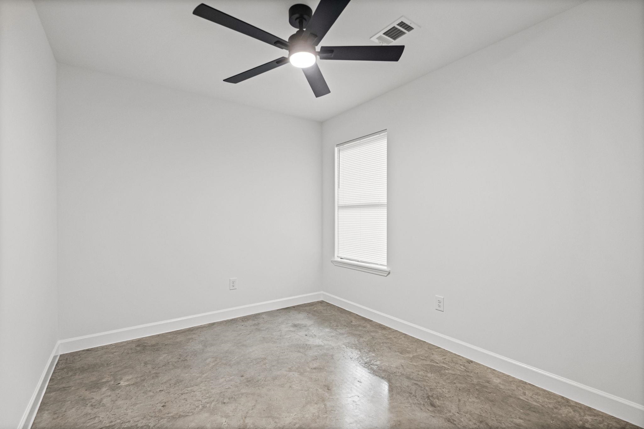736 Lipford St Property Photo 11