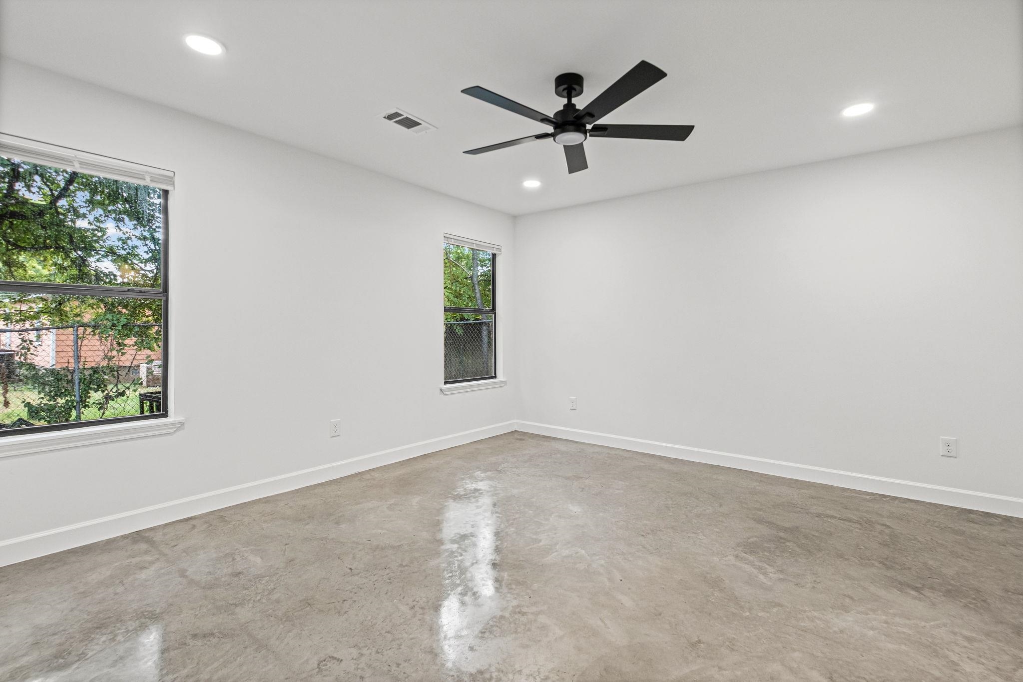 736 Lipford St Property Photo 20