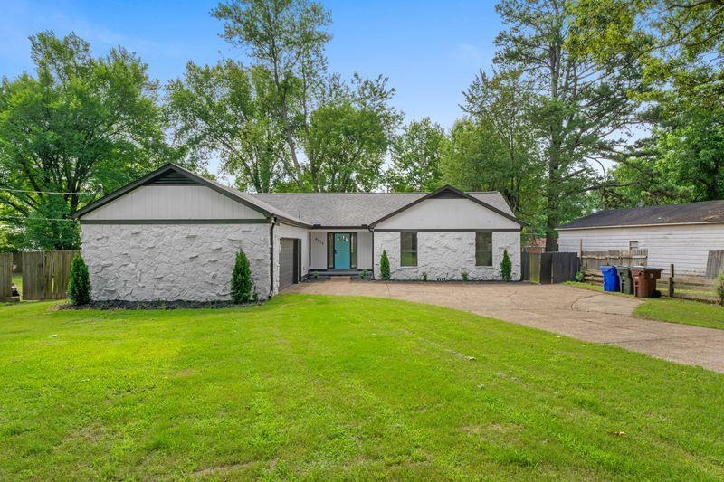 4076 Oak Road Rd Property Photo 1