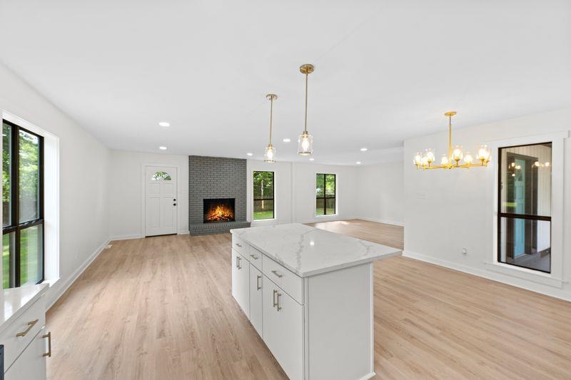 4076 Oak Road Rd Property Photo 12