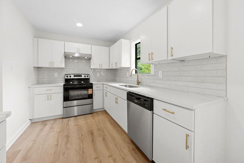 4076 Oak Road Rd Property Photo 15