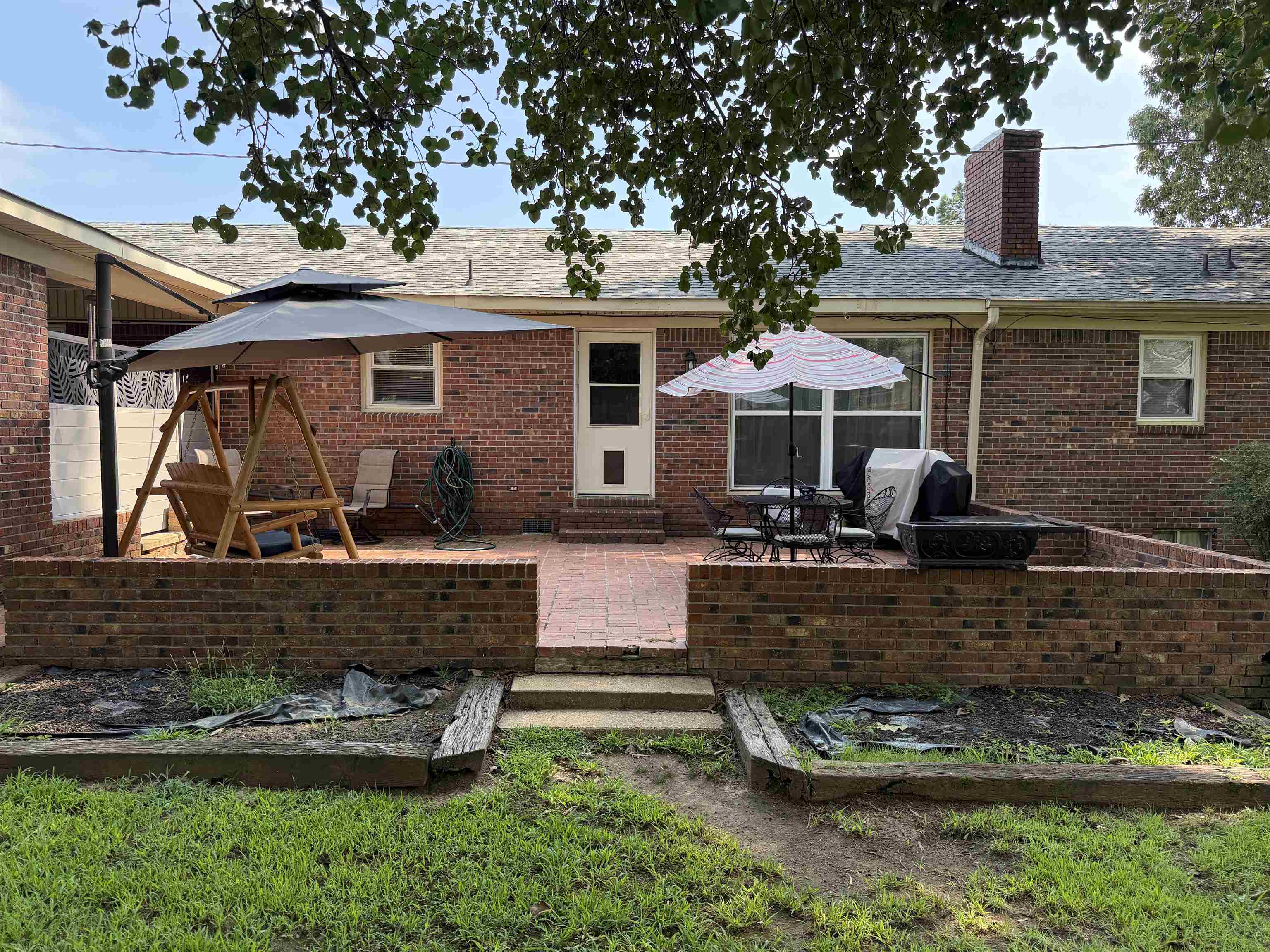 190 Poplar St Property Photo 29