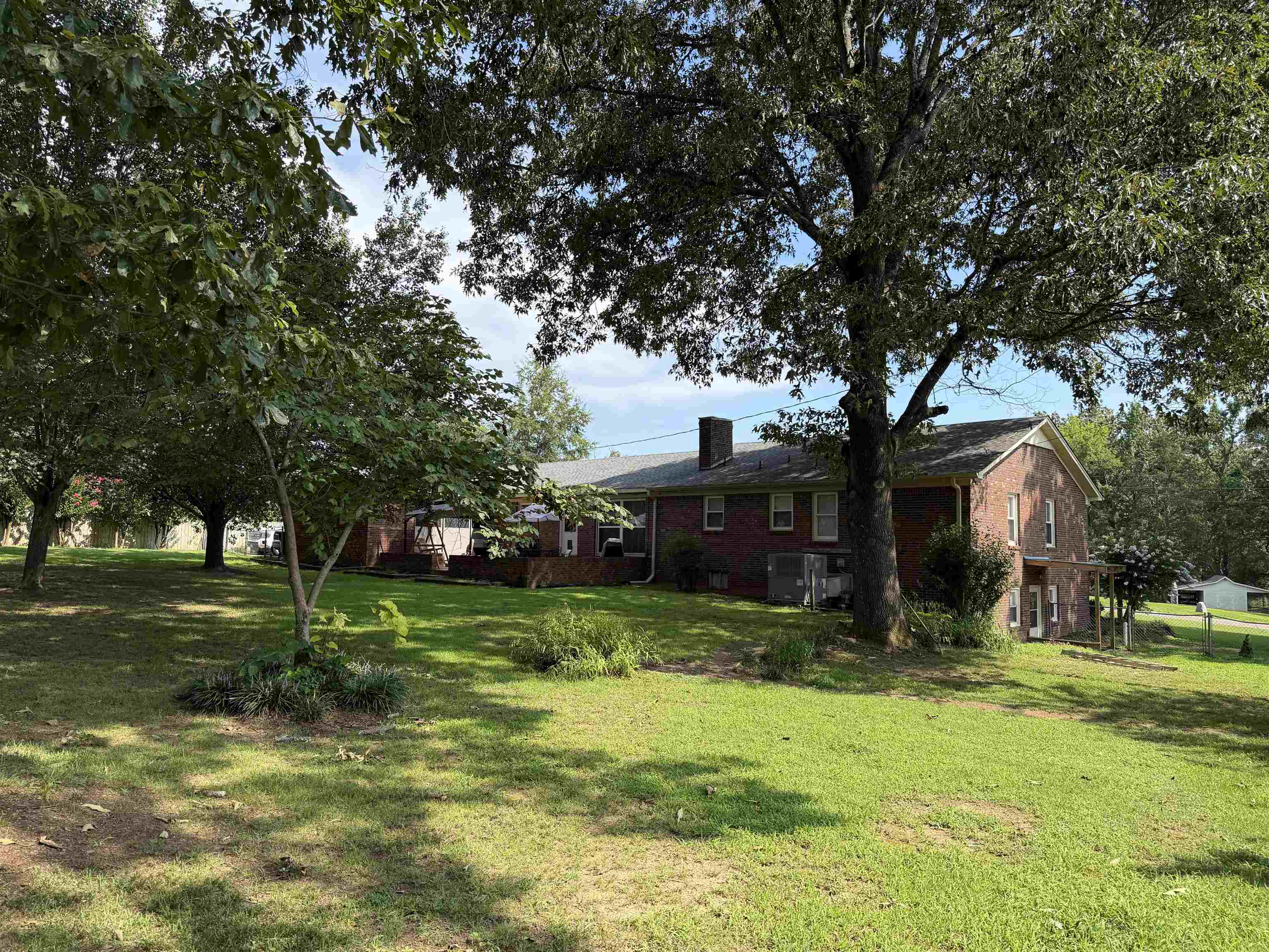 190 Poplar St Property Photo 34