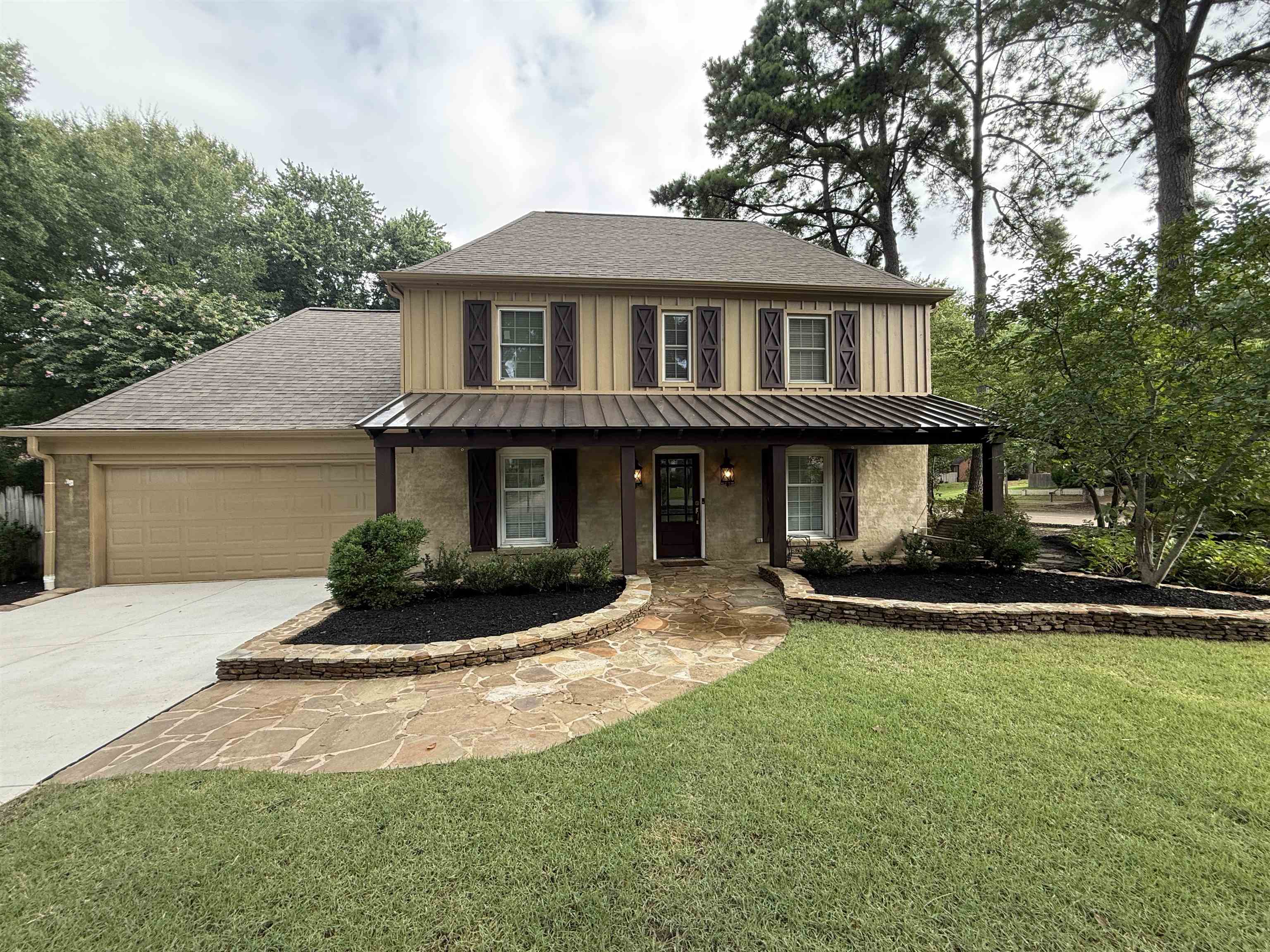 8152 Pine Crk W Property Photo 1