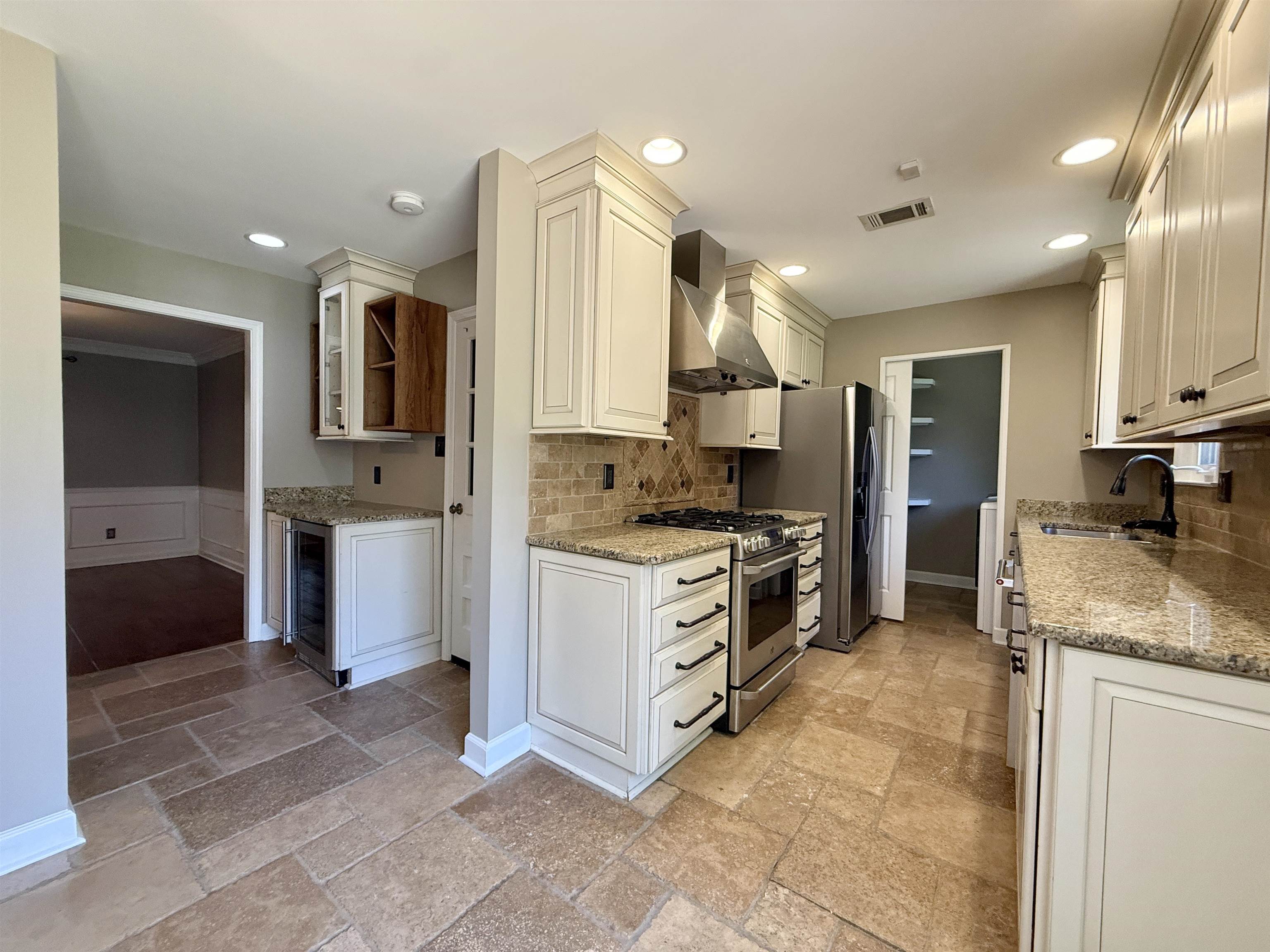 8152 Pine Crk W Property Photo 9