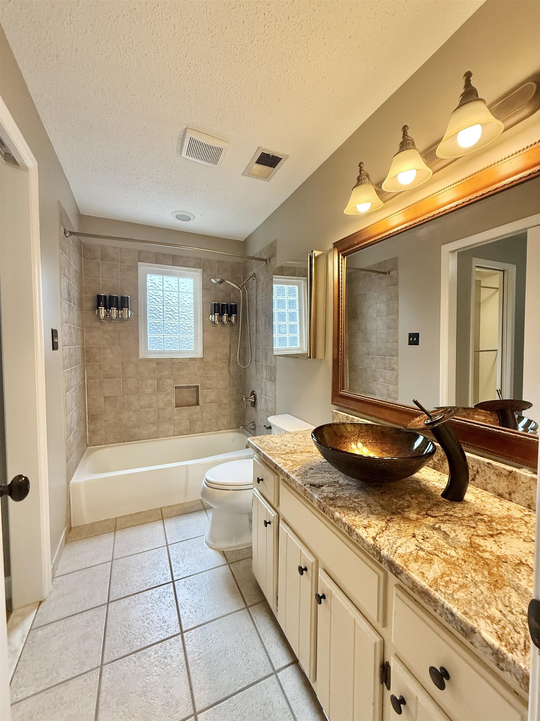 8152 Pine Crk W Property Photo 21