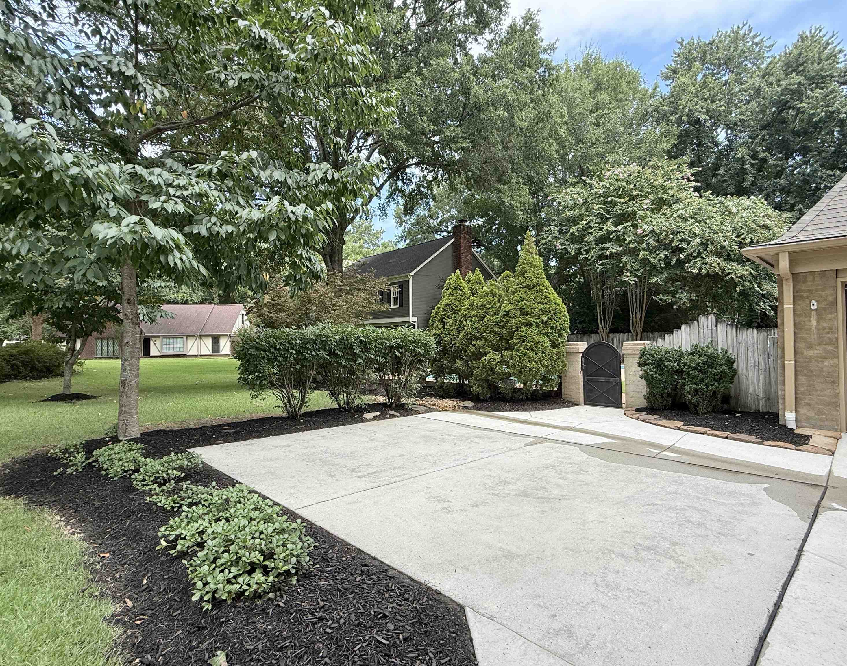 8152 Pine Crk W Property Photo 32