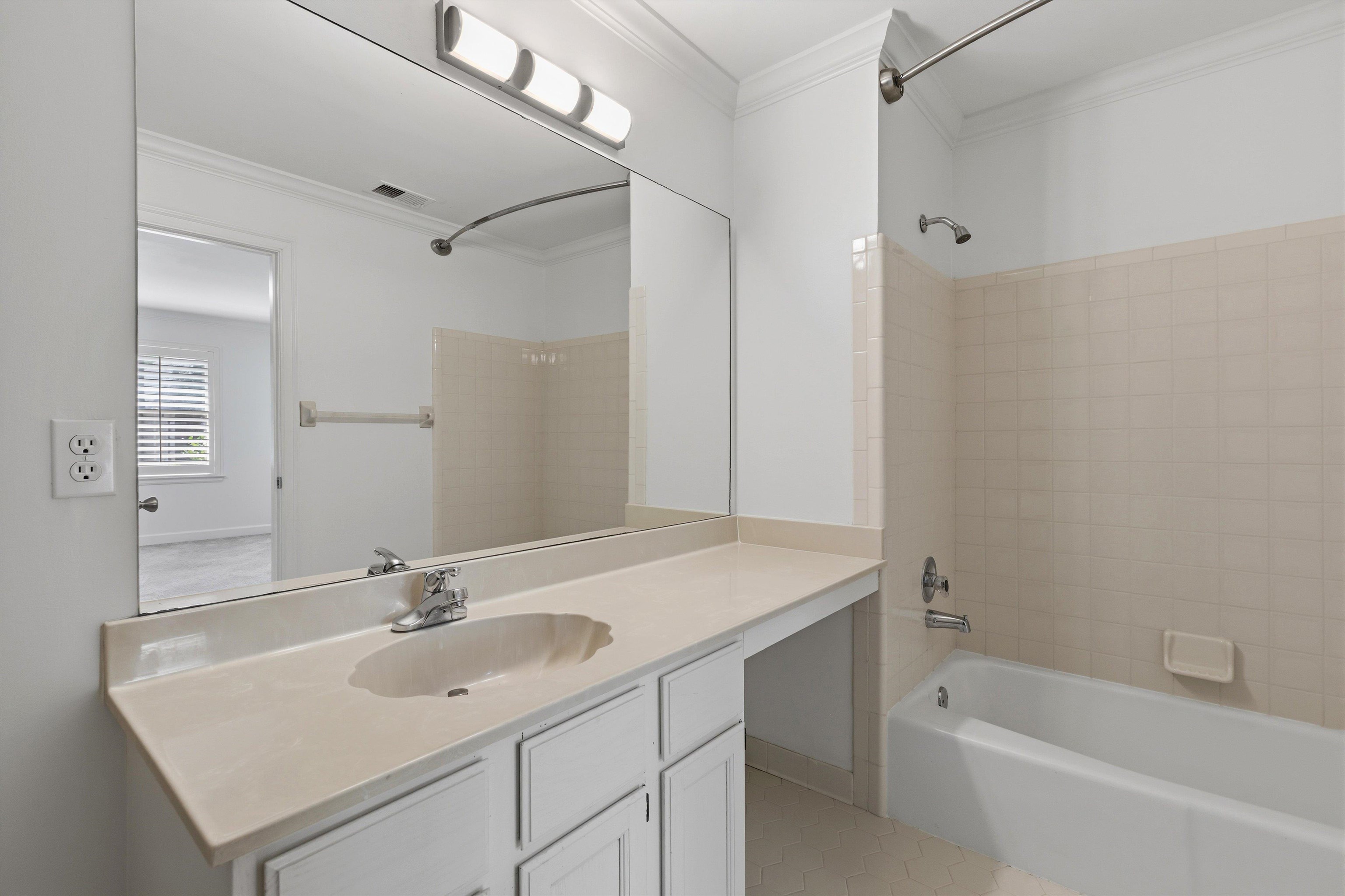 3308 Gallery Dr Property Photo 28