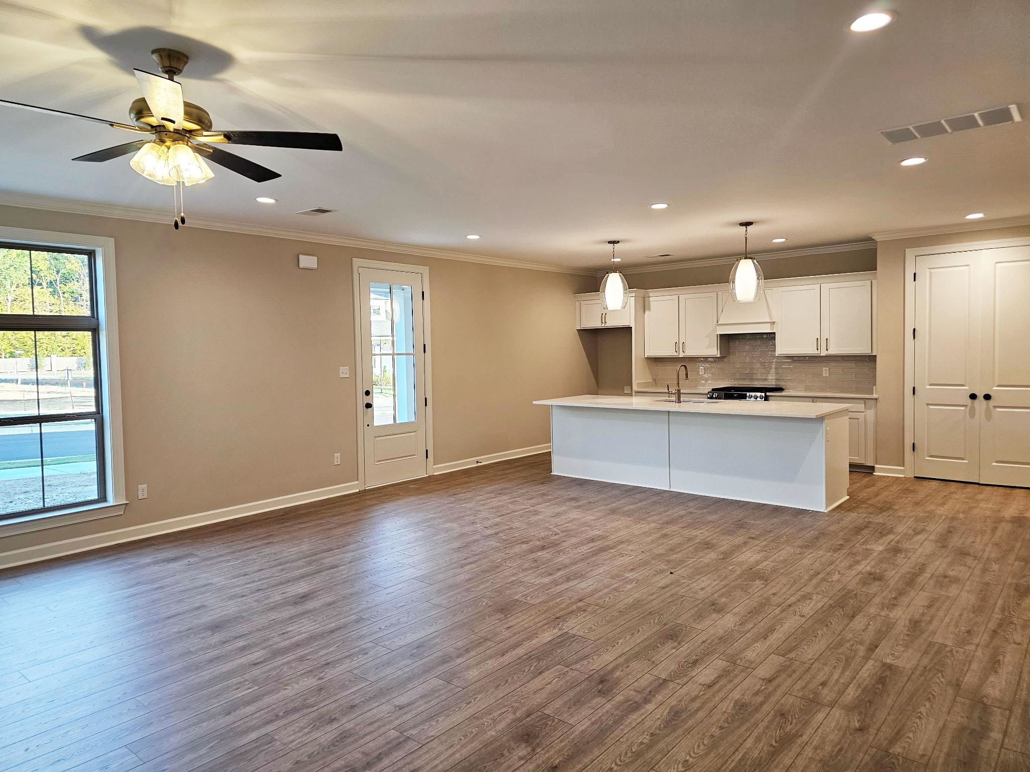 12120 Providence Homes Ln Property Photo 3