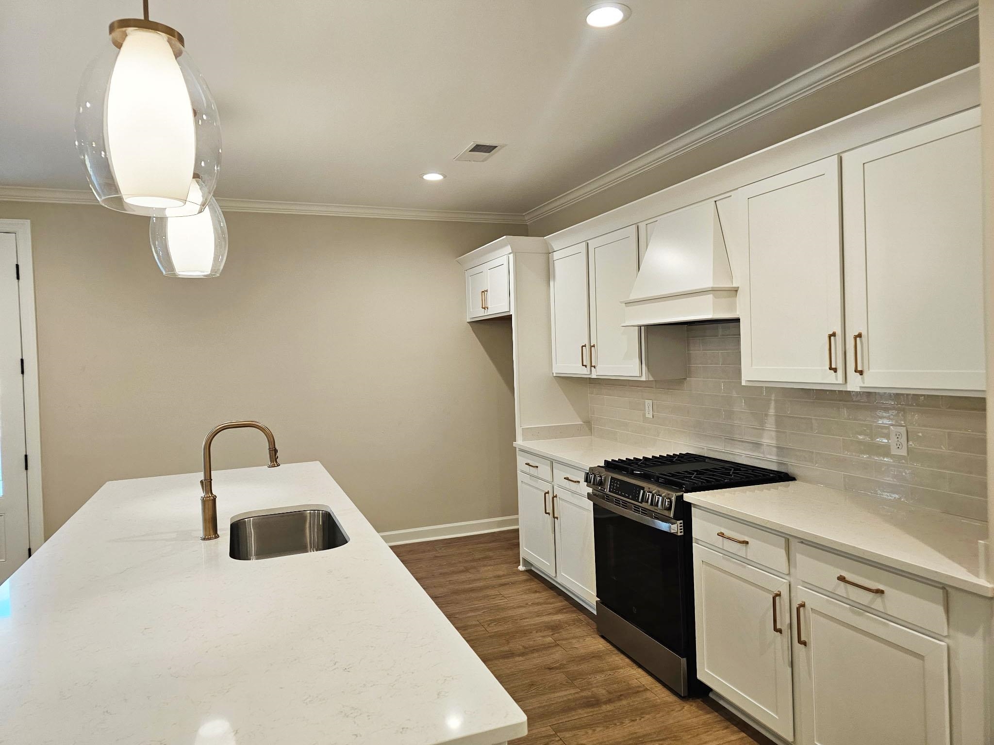 12120 Providence Homes Ln Property Photo 5