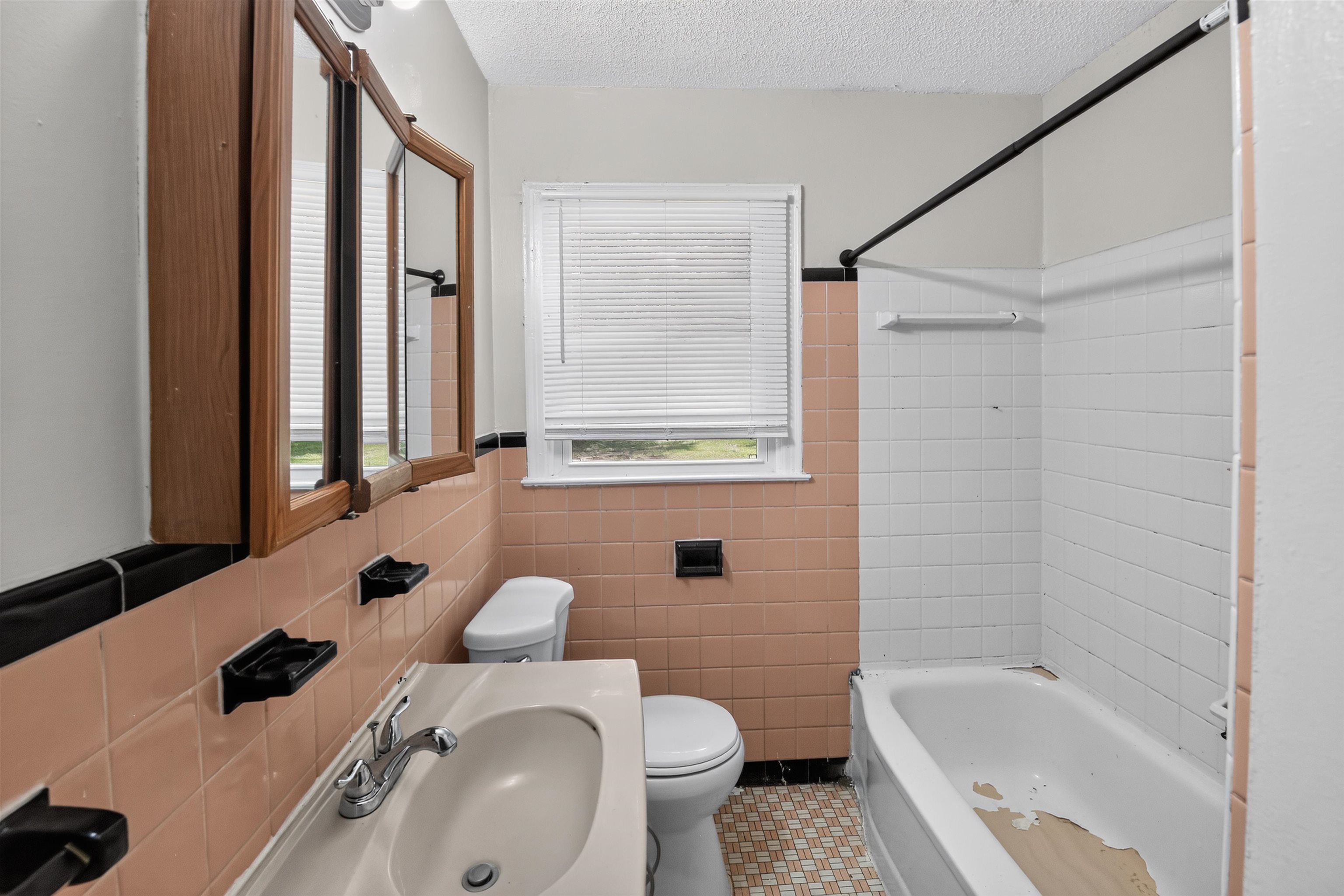 1548 S Perkins Rd Property Photo 19