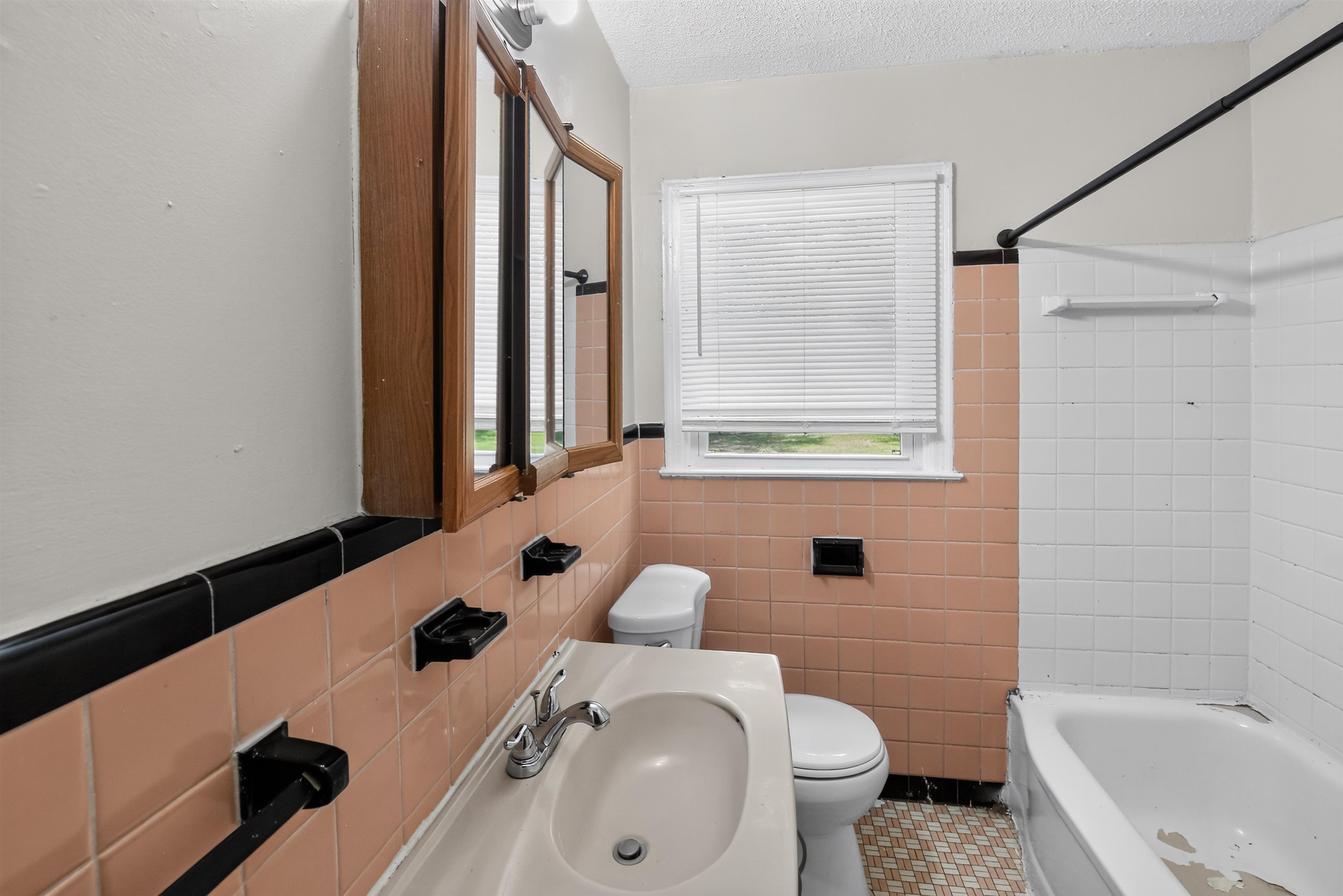 1548 S Perkins Rd Property Photo 20